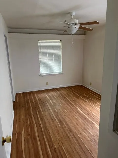 Single Family Residence For Rent in Grayson County , 1402 Hillcrest Drive, Sherman, Texas 75092, 3 Bedroom, 1 Bathroom, 2 Garage spaces, 1,216 Sqft, built in 1959, mls#21308994, Real Estate Agent in Sherman, Homes For Rent in Grayson county, Homes For Rent in Sherman, Realtor in Sherman Texas, Real Estate Brokerage Independent Realty Texas, Luminita Cordes Realtor