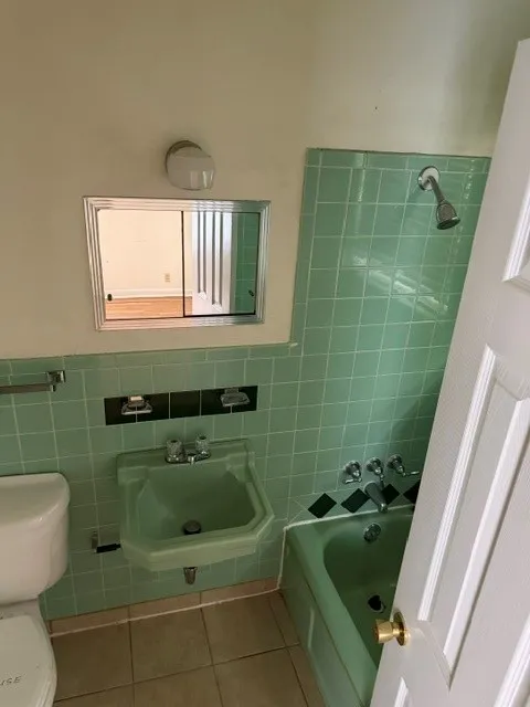 Single Family Residence For Rent in Grayson County , 1402 Hillcrest Drive, Sherman, Texas 75092, 3 Bedroom, 1 Bathroom, 2 Garage spaces, 1,216 Sqft, built in 1959, mls#21308994, Real Estate Agent in Sherman, Homes For Rent in Grayson county, Homes For Rent in Sherman, Realtor in Sherman Texas, Real Estate Brokerage Independent Realty Texas, Luminita Cordes Realtor