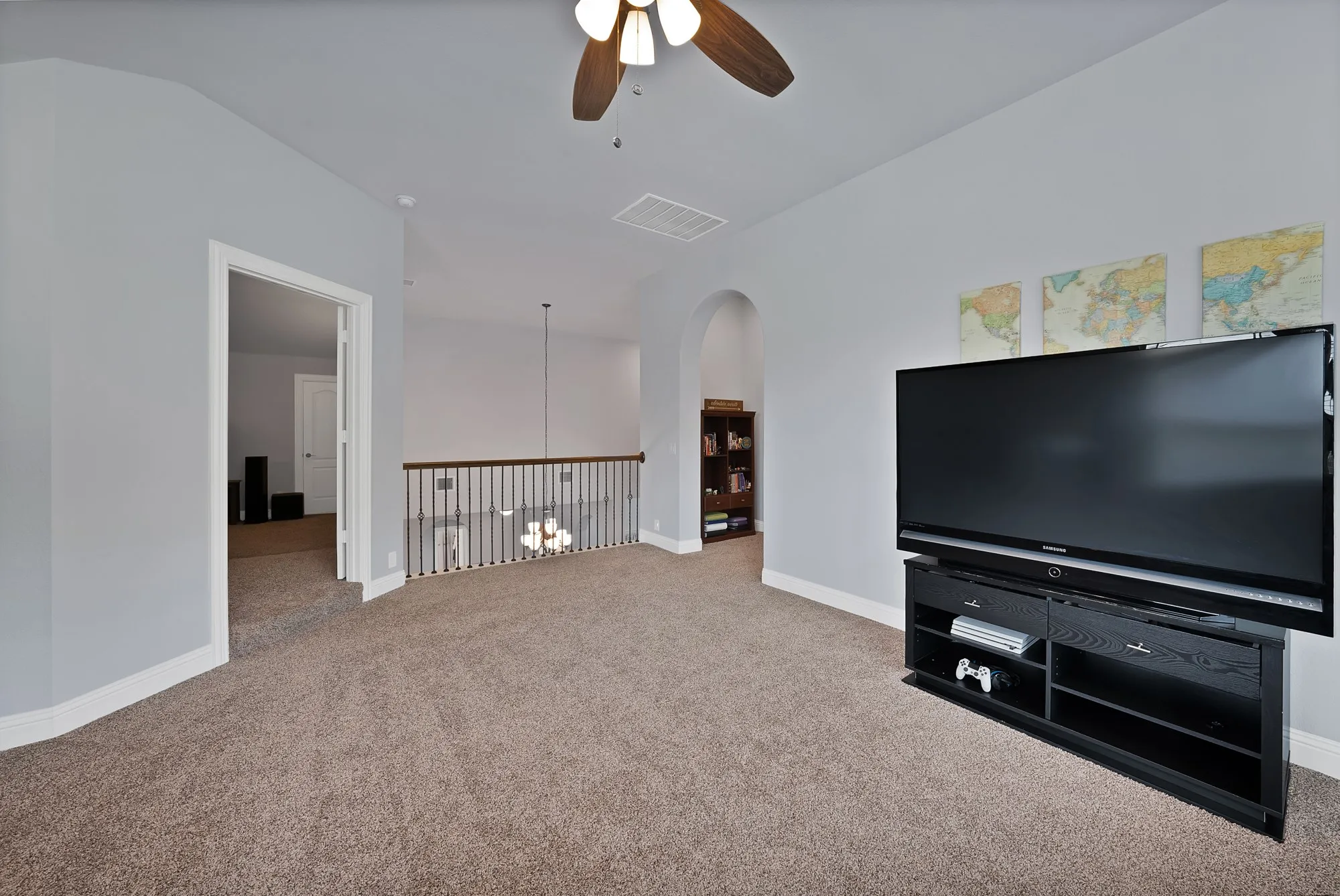 Single Family Residence For Sale in Ellis County , 810 Sundown Court, Midlothian, Texas 76065, 4 Bedroom, 4 Bathroom, 3 Garage spaces, 3,804 Sqft, built in 2020, mls#21310449, Real Estate Agent in Midlothian, Homes For Sale in Ellis county, Homes For Sale in Midlothian, Realtor in Midlothian Texas, Real Estate Brokerage Independent Realty Texas, Luminita Cordes Realtor