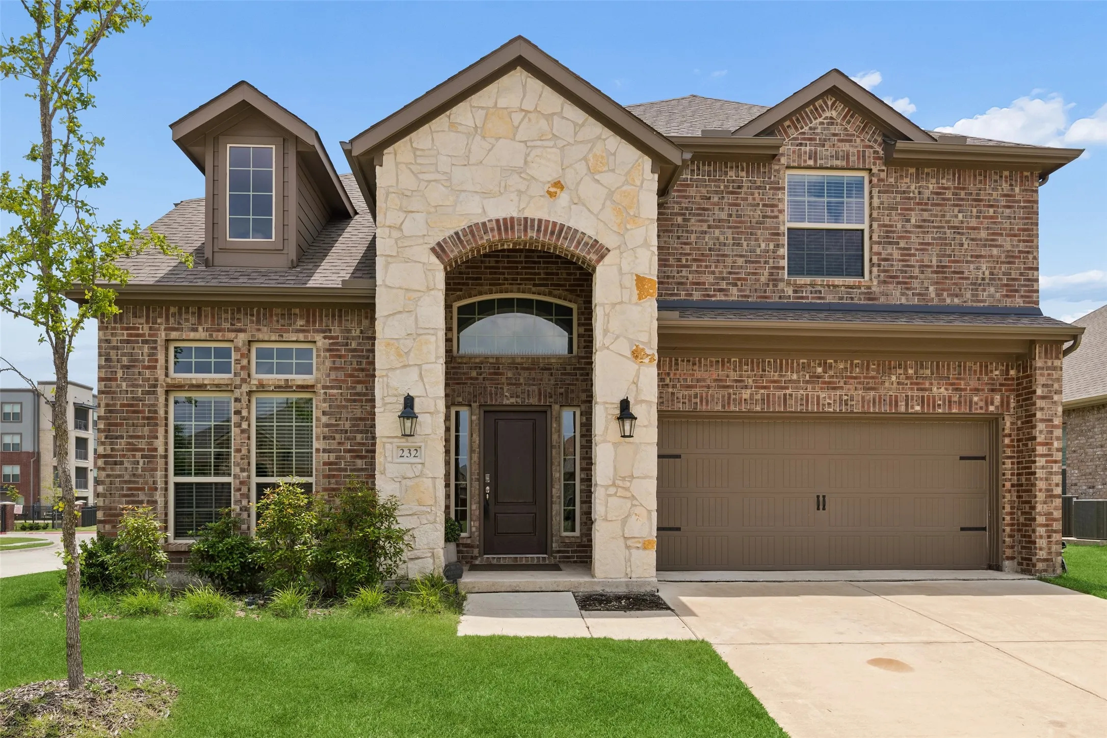 Single Family Residence For Sale in Collin County , 232 Penn Street, Anna, Texas 75409, 4 Bedroom, 4 Bathroom, 2 Garage spaces, 2,821 Sqft, built in 2023, mls#21304695, Real Estate Agent in Anna, Homes For Sale in Collin county, Homes For Sale in Anna, Realtor in Anna Texas, Real Estate Brokerage Independent Realty Texas, Luminita Cordes Realtor