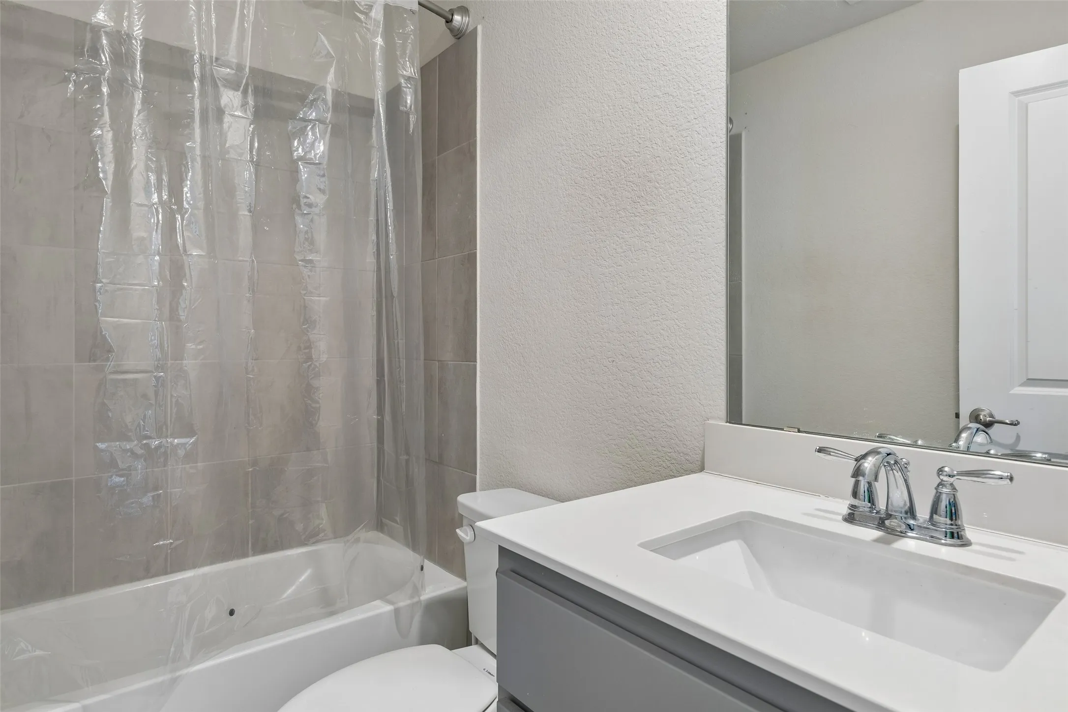Single Family Residence For Sale in Collin County , 232 Penn Street, Anna, Texas 75409, 4 Bedroom, 4 Bathroom, 2 Garage spaces, 2,821 Sqft, built in 2023, mls#21304695, Real Estate Agent in Anna, Homes For Sale in Collin county, Homes For Sale in Anna, Realtor in Anna Texas, Real Estate Brokerage Independent Realty Texas, Luminita Cordes Realtor