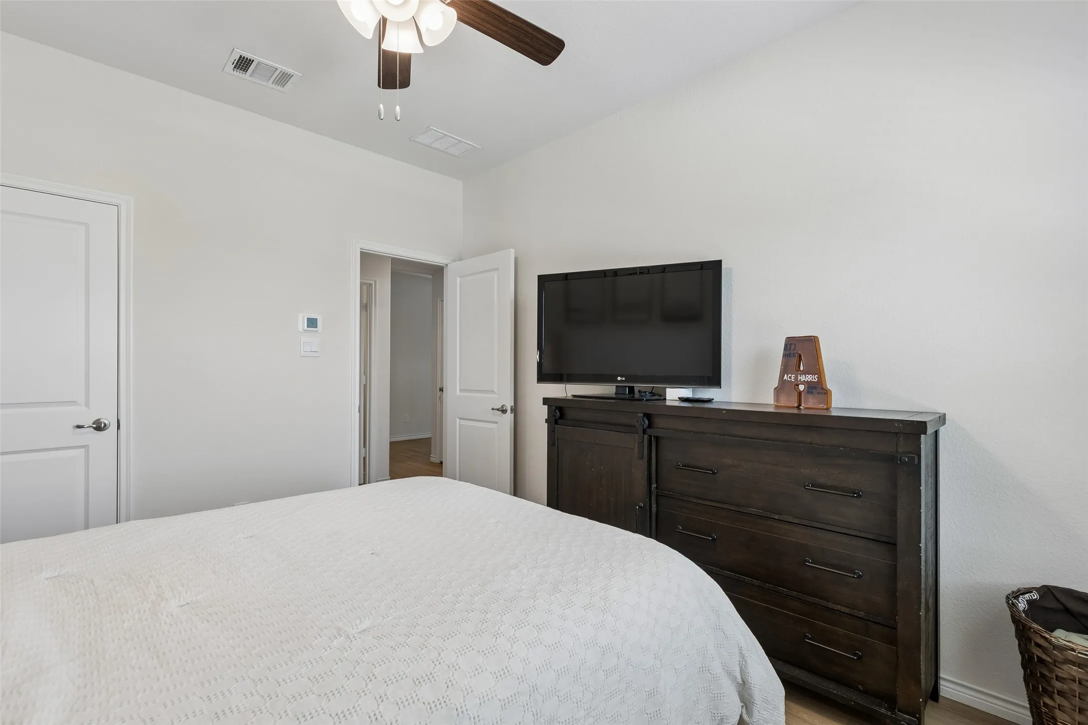 Single Family Residence For Sale in Collin County , 232 Penn Street, Anna, Texas 75409, 4 Bedroom, 4 Bathroom, 2 Garage spaces, 2,821 Sqft, built in 2023, mls#21304695, Real Estate Agent in Anna, Homes For Sale in Collin county, Homes For Sale in Anna, Realtor in Anna Texas, Real Estate Brokerage Independent Realty Texas, Luminita Cordes Realtor