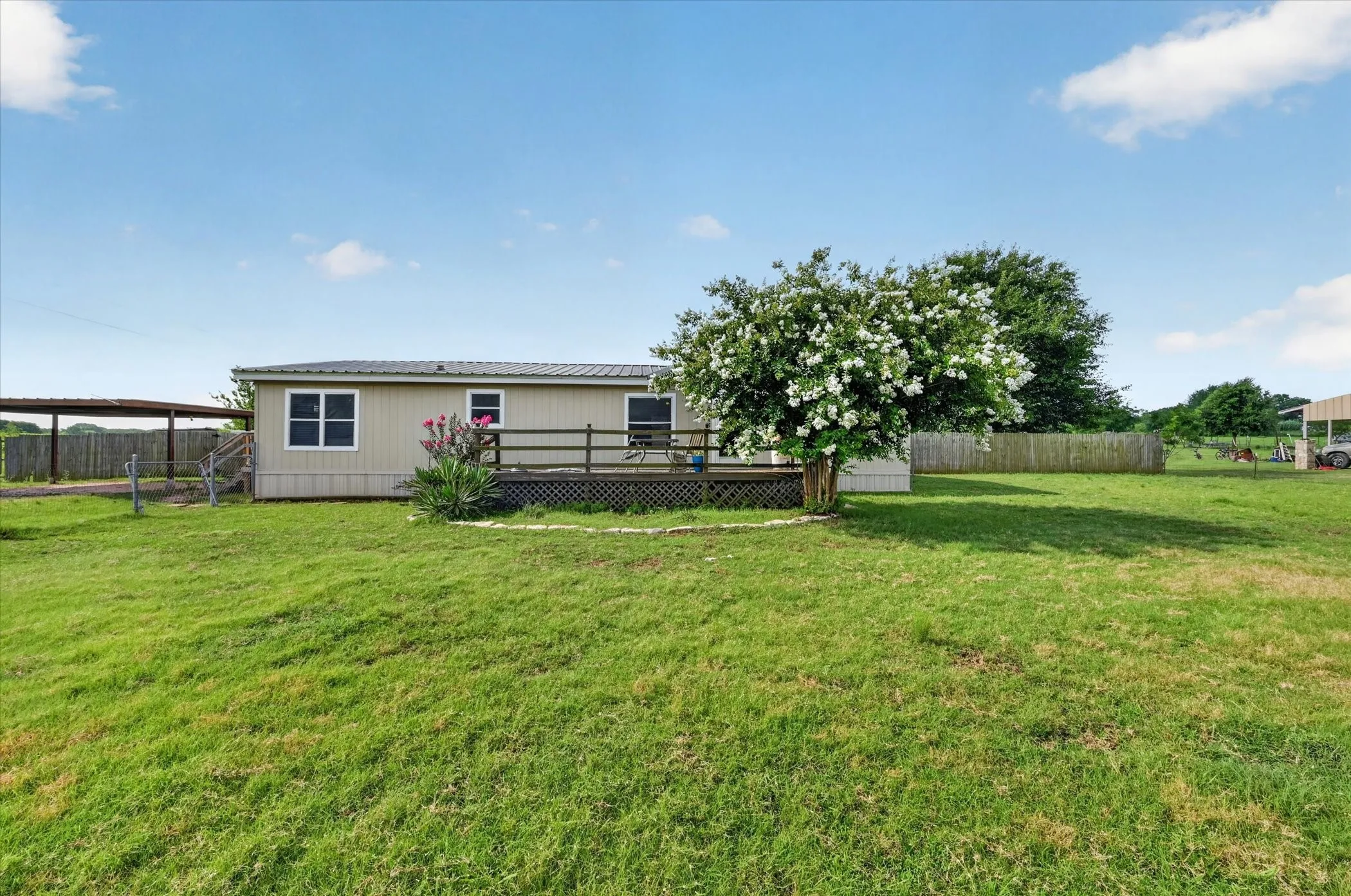 Mobile Home For Sale in Johnson County , 8316 County Road 508, Alvarado, Texas 76009, 3 Bedroom, 2 Bathroom, Garage spaces, 1,568 Sqft, built in 1994, mls#21298393, Real Estate Agent in Alvarado, Homes For Sale in Johnson county, Homes For Sale in Alvarado, Realtor in Alvarado Texas, Real Estate Brokerage Independent Realty Texas, Luminita Cordes Realtor