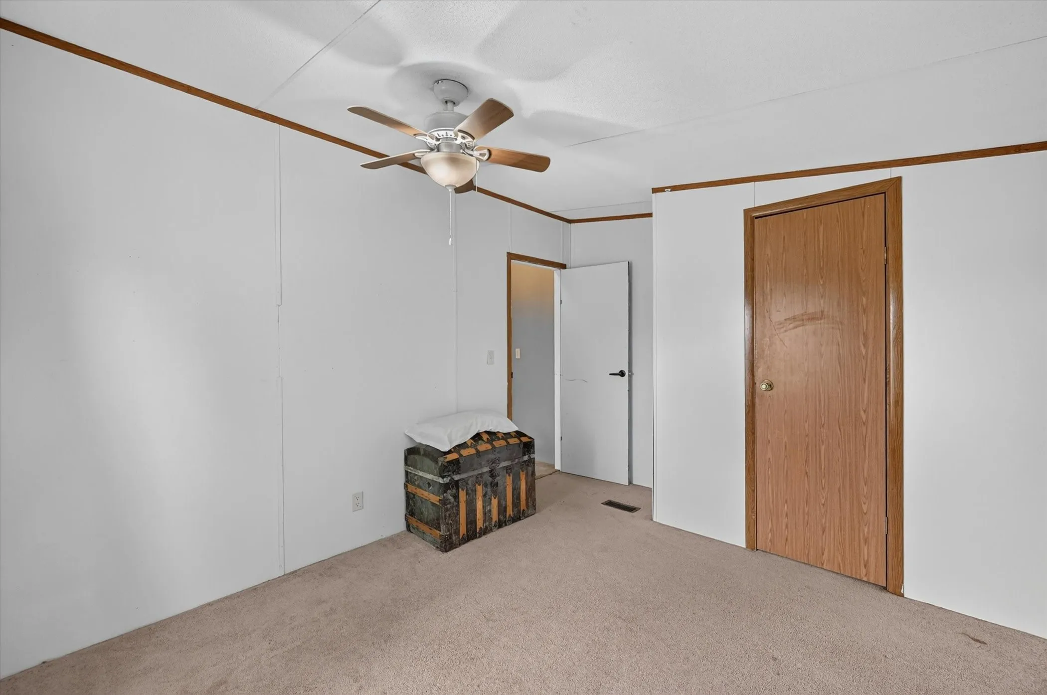 Mobile Home For Sale in Johnson County , 8316 County Road 508, Alvarado, Texas 76009, 3 Bedroom, 2 Bathroom, Garage spaces, 1,568 Sqft, built in 1994, mls#21298393, Real Estate Agent in Alvarado, Homes For Sale in Johnson county, Homes For Sale in Alvarado, Realtor in Alvarado Texas, Real Estate Brokerage Independent Realty Texas, Luminita Cordes Realtor