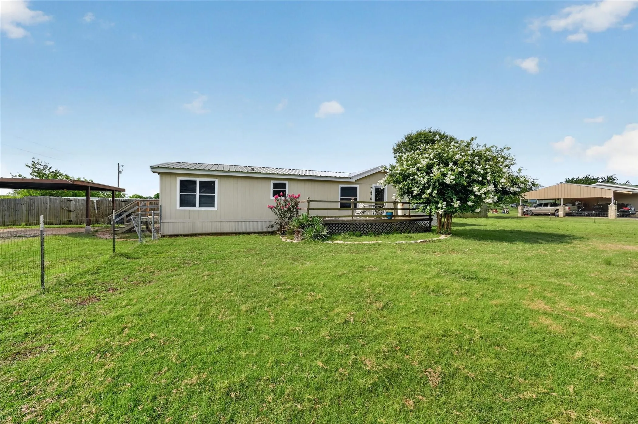 Mobile Home For Sale in Johnson County , 8316 County Road 508, Alvarado, Texas 76009, 3 Bedroom, 2 Bathroom, Garage spaces, 1,568 Sqft, built in 1994, mls#21298393, Real Estate Agent in Alvarado, Homes For Sale in Johnson county, Homes For Sale in Alvarado, Realtor in Alvarado Texas, Real Estate Brokerage Independent Realty Texas, Luminita Cordes Realtor
