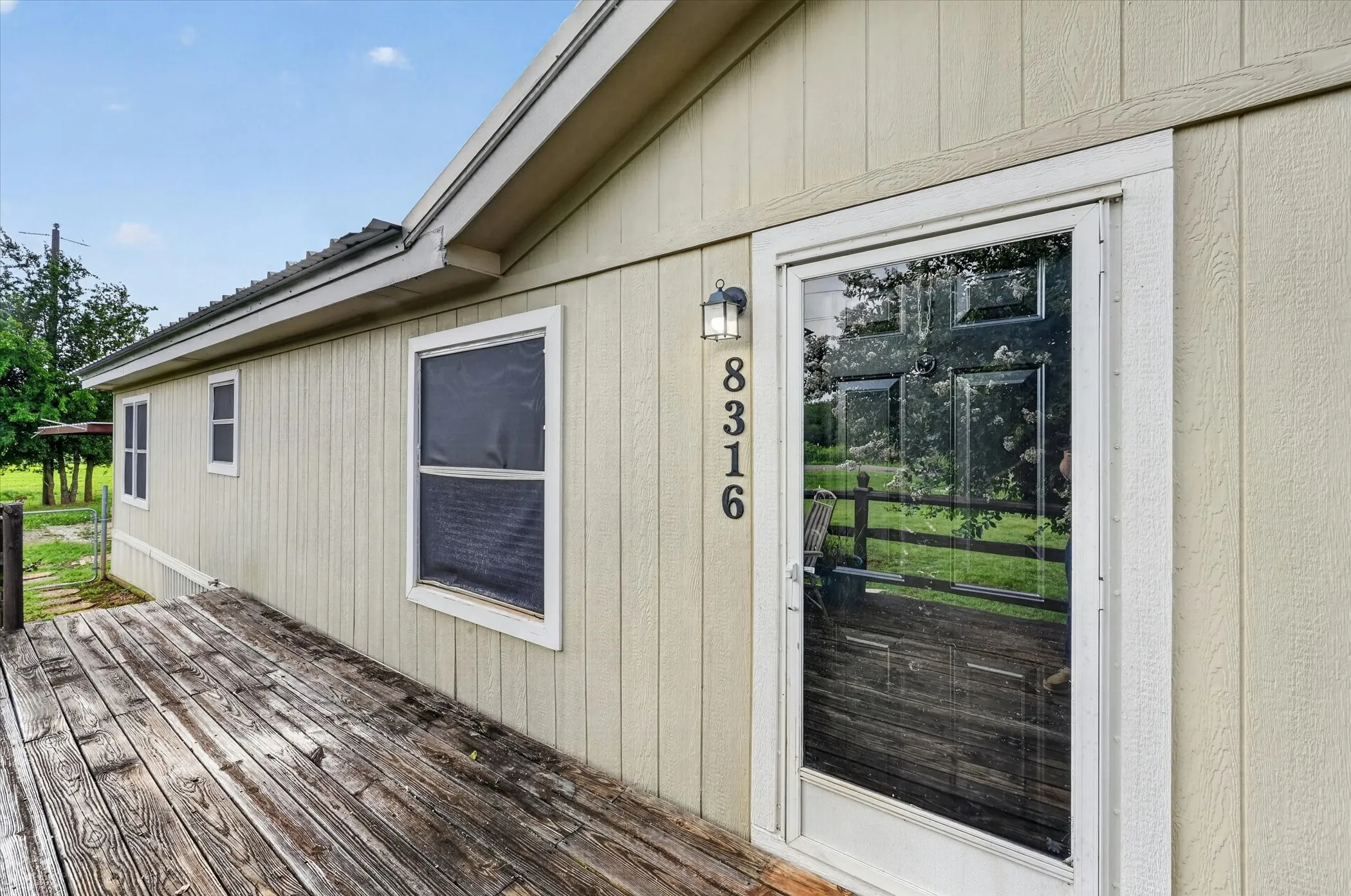 Mobile Home For Sale in Johnson County , 8316 County Road 508, Alvarado, Texas 76009, 3 Bedroom, 2 Bathroom, Garage spaces, 1,568 Sqft, built in 1994, mls#21298393, Real Estate Agent in Alvarado, Homes For Sale in Johnson county, Homes For Sale in Alvarado, Realtor in Alvarado Texas, Real Estate Brokerage Independent Realty Texas, Luminita Cordes Realtor