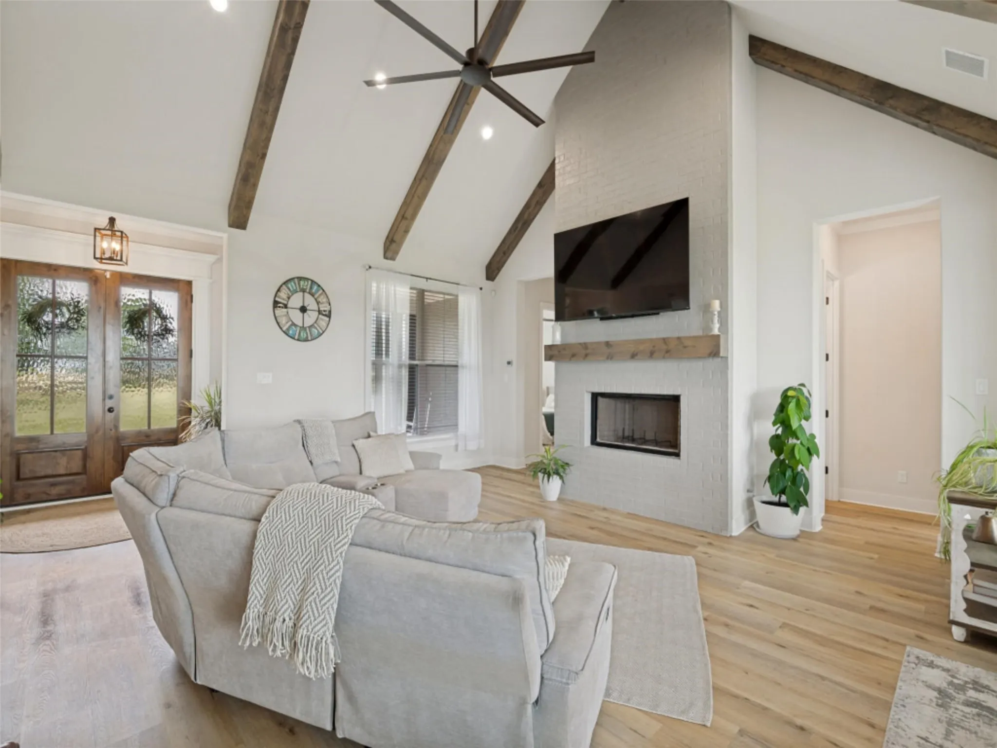 Single Family Residence For Sale in Ellis County , 761 Dovie Lane, Milford, Texas 76670, 3 Bedroom, 2 Bathroom, 2 Garage spaces, 2,410 Sqft, built in 2023, mls#21311036, Real Estate Agent in Milford, Homes For Sale in Ellis county, Homes For Sale in Milford, Realtor in Milford Texas, Real Estate Brokerage Independent Realty Texas, Luminita Cordes Realtor