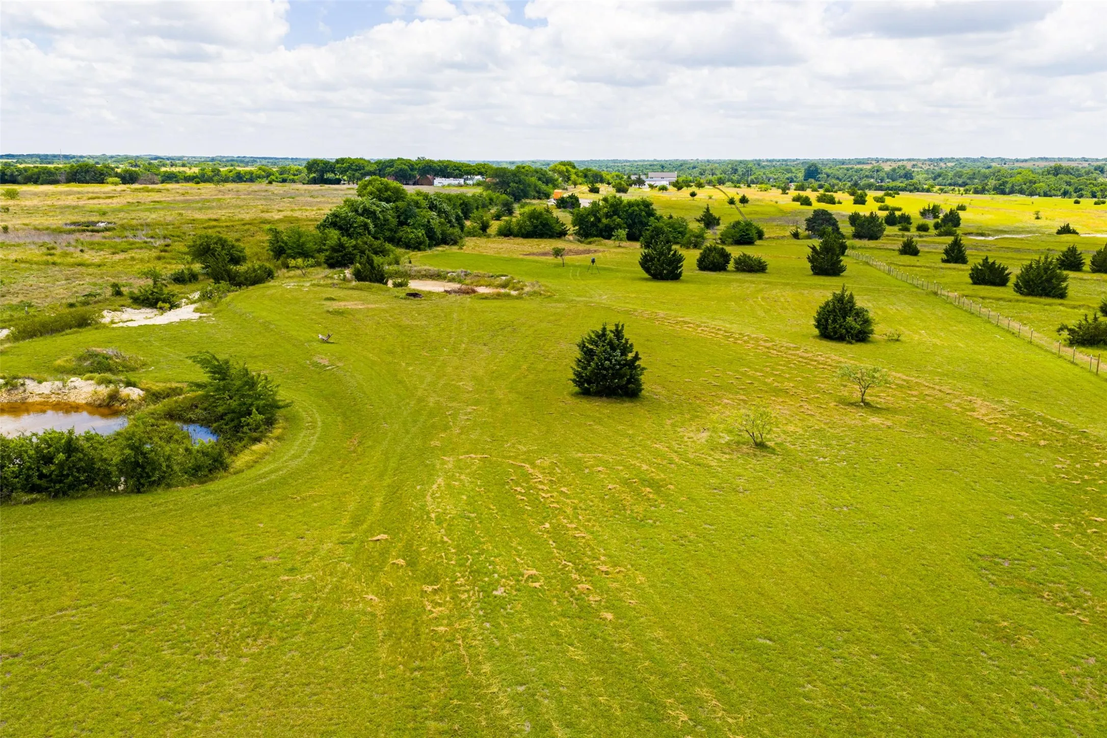 Single Family Residence For Sale in Ellis County , 761 Dovie Lane, Milford, Texas 76670, 3 Bedroom, 2 Bathroom, 2 Garage spaces, 2,410 Sqft, built in 2023, mls#21311036, Real Estate Agent in Milford, Homes For Sale in Ellis county, Homes For Sale in Milford, Realtor in Milford Texas, Real Estate Brokerage Independent Realty Texas, Luminita Cordes Realtor