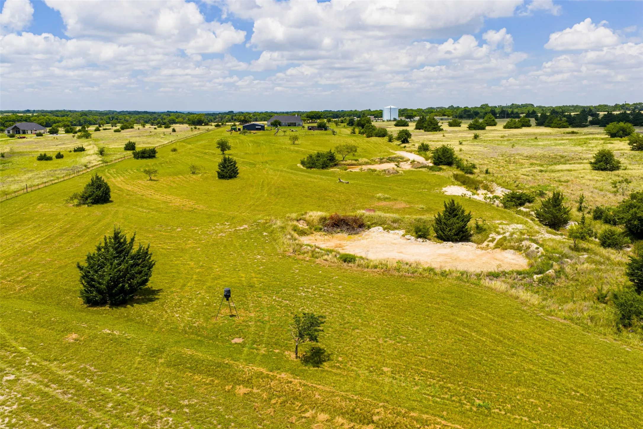 Single Family Residence For Sale in Ellis County , 761 Dovie Lane, Milford, Texas 76670, 3 Bedroom, 2 Bathroom, 2 Garage spaces, 2,410 Sqft, built in 2023, mls#21311036, Real Estate Agent in Milford, Homes For Sale in Ellis county, Homes For Sale in Milford, Realtor in Milford Texas, Real Estate Brokerage Independent Realty Texas, Luminita Cordes Realtor