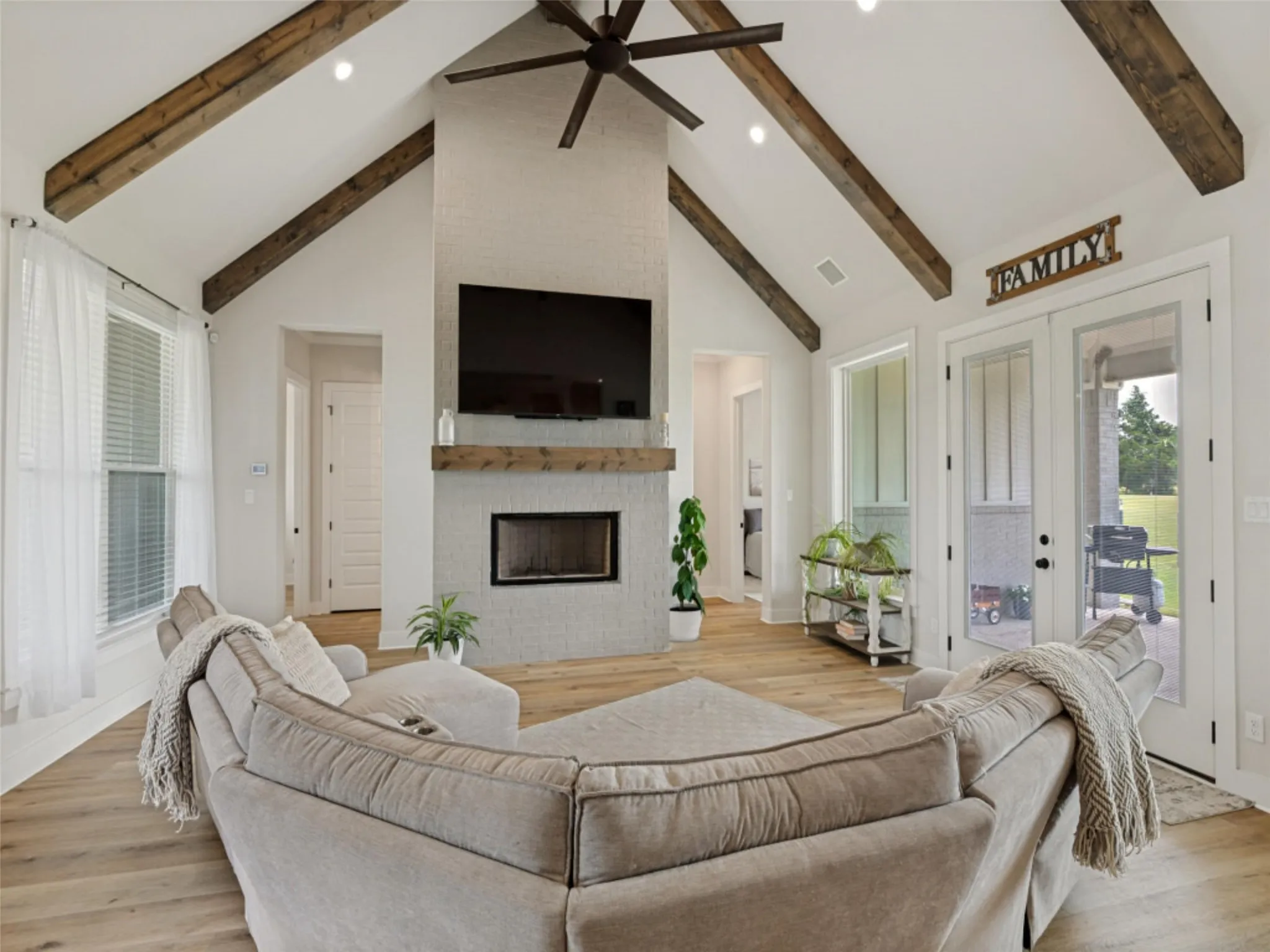 Single Family Residence For Sale in Ellis County , 761 Dovie Lane, Milford, Texas 76670, 3 Bedroom, 2 Bathroom, 2 Garage spaces, 2,410 Sqft, built in 2023, mls#21311036, Real Estate Agent in Milford, Homes For Sale in Ellis county, Homes For Sale in Milford, Realtor in Milford Texas, Real Estate Brokerage Independent Realty Texas, Luminita Cordes Realtor