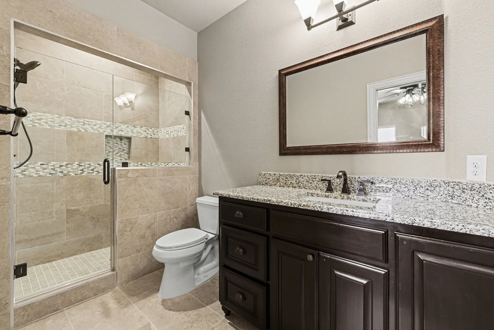 Single Family Residence For Sale in Grayson County , 2016 Fox Bend Trace, Gunter, Texas 75058, 4 Bedroom, 4 Bathroom, 3 Garage spaces, 3,308 Sqft, built in 2014, mls#21310646, Real Estate Agent in Gunter, Homes For Sale in Grayson county, Homes For Sale in Gunter, Realtor in Gunter Texas, Real Estate Brokerage Independent Realty Texas, Luminita Cordes Realtor