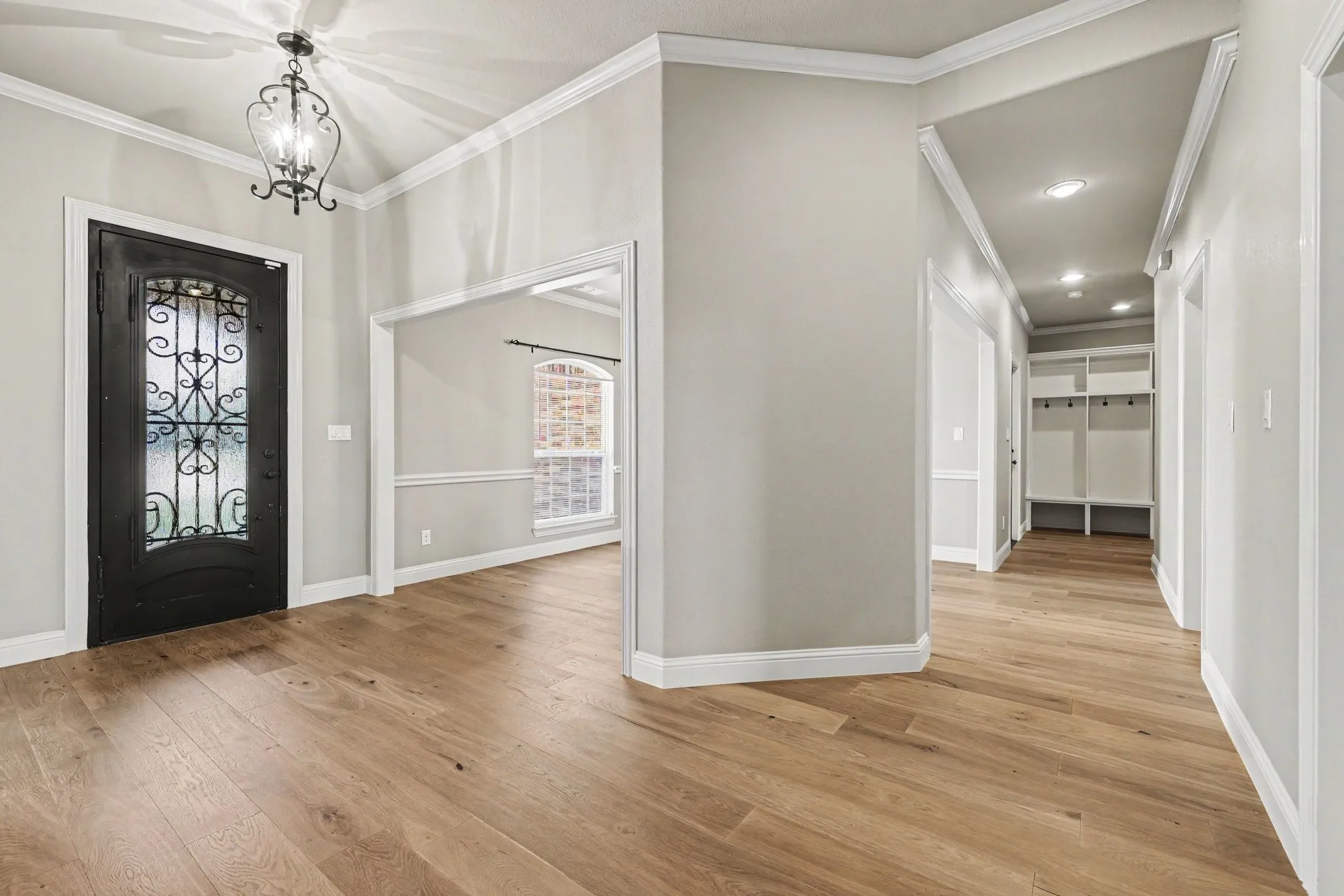 Single Family Residence For Sale in Grayson County , 2016 Fox Bend Trace, Gunter, Texas 75058, 4 Bedroom, 4 Bathroom, 3 Garage spaces, 3,308 Sqft, built in 2014, mls#21310646, Real Estate Agent in Gunter, Homes For Sale in Grayson county, Homes For Sale in Gunter, Realtor in Gunter Texas, Real Estate Brokerage Independent Realty Texas, Luminita Cordes Realtor
