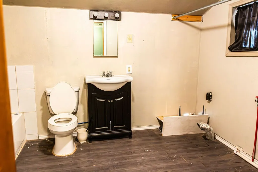Single Family Residence For Sale in Jones County , 325 NW Avenue I, Hamlin, Texas 79520, 3 Bedroom, 2 Bathroom, Garage spaces, 1,210 Sqft, built in 1950, mls#21311359, Real Estate Agent in Hamlin, Homes For Sale in Jones county, Homes For Sale in Hamlin, Realtor in Hamlin Texas, Real Estate Brokerage Independent Realty Texas, Luminita Cordes Realtor