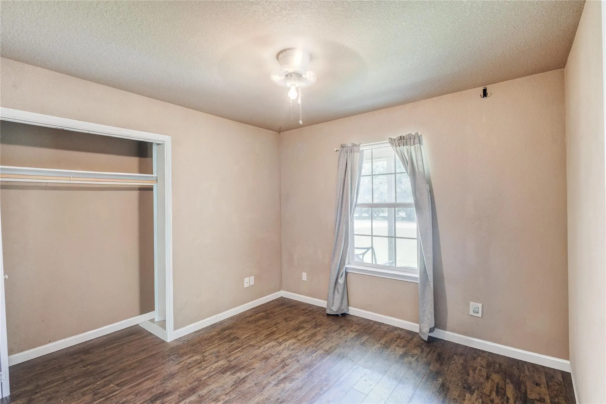 Single Family Residence For Rent in Tarrant County , 104 Richard Lane, Azle, Texas 76020, 3 Bedroom, 2 Bathroom, 2 Garage spaces, 1,248 Sqft, built in 2017, mls#21311416, Real Estate Agent in Azle, Homes For Rent in Tarrant county, Homes For Rent in Azle, Realtor in Azle Texas, Real Estate Brokerage Independent Realty Texas, Luminita Cordes Realtor