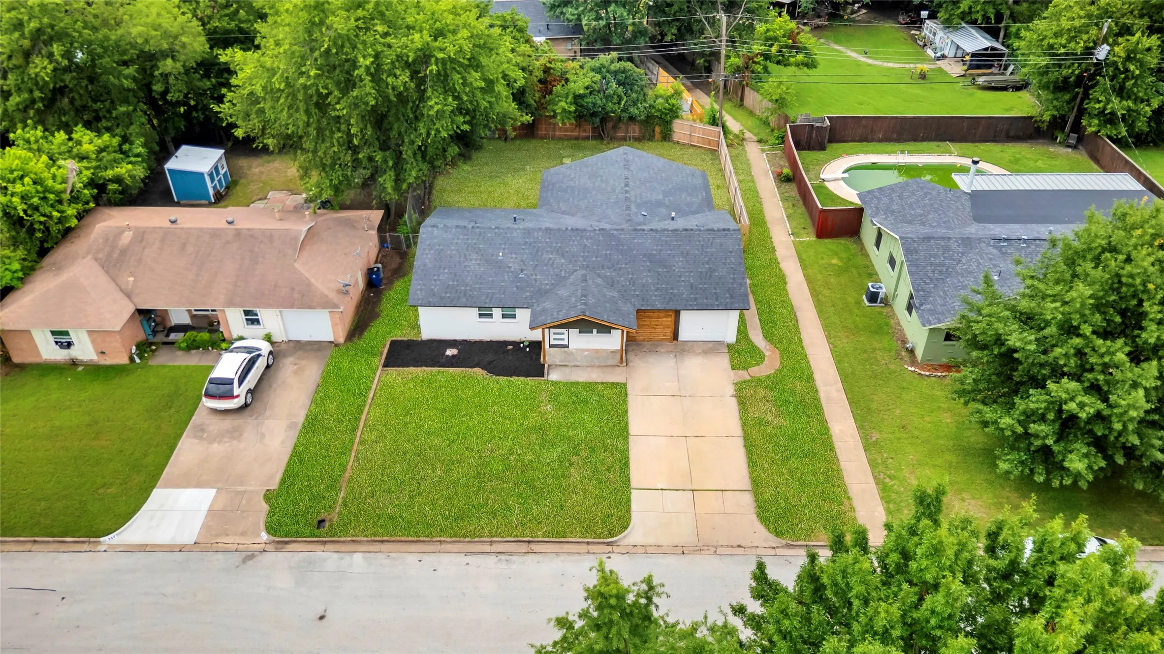 Single Family Residence For Sale in Johnson County , 341 Lena Lane, Burleson, Texas 76028, 4 Bedroom, 2 Bathroom, Garage spaces, 1,557 Sqft, built in 1962, mls#21311422, Real Estate Agent in Burleson, Homes For Sale in Johnson county, Homes For Sale in Burleson, Realtor in Burleson Texas, Real Estate Brokerage Independent Realty Texas, Luminita Cordes Realtor