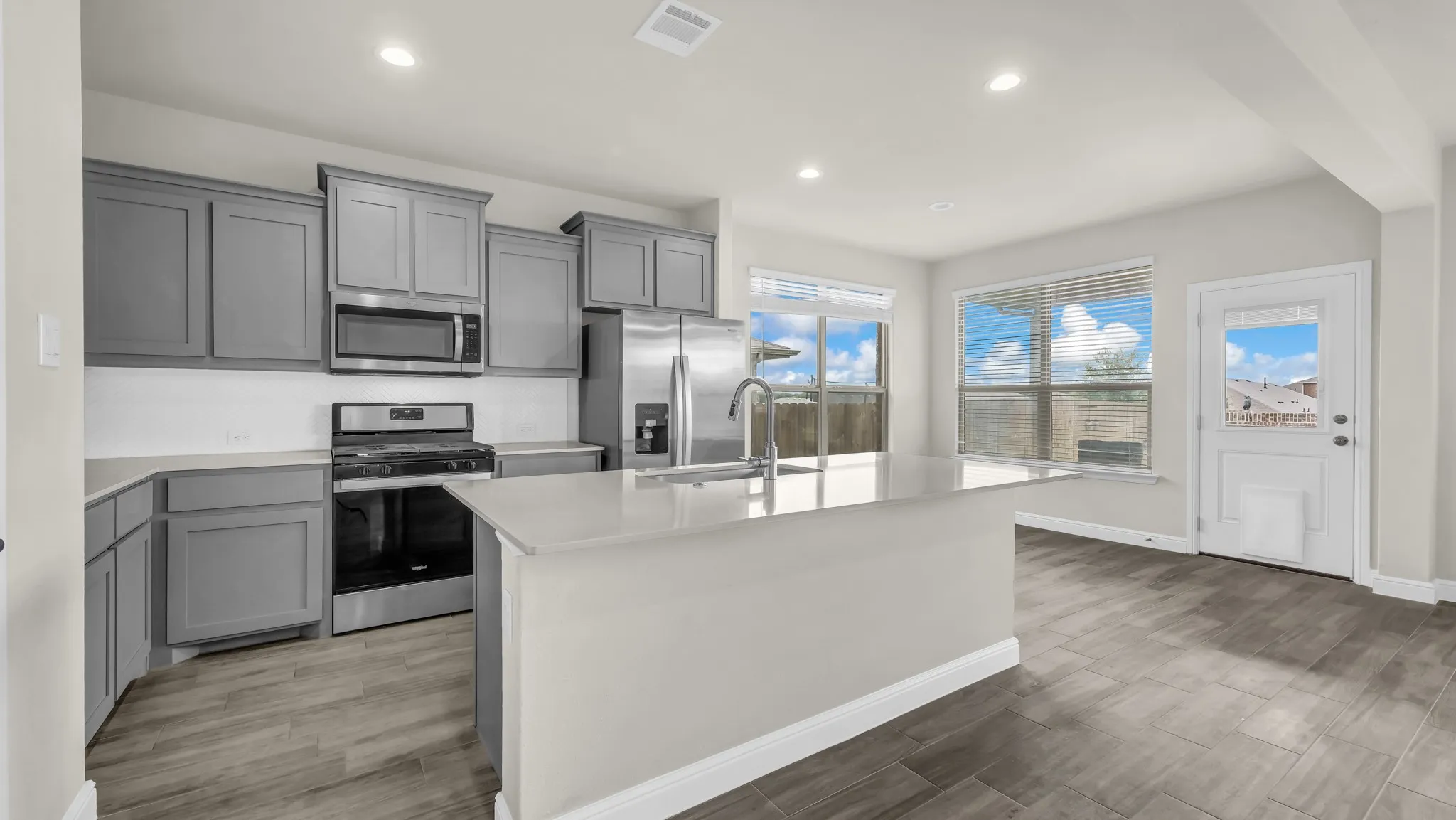 Single Family Residence For Sale in Parker County , 2328 Briscoe Ranch Drive, Weatherford, Texas 76087, 3 Bedroom, 2 Bathroom, 2 Garage spaces, 1,676 Sqft, built in 2022, mls#21310244, Real Estate Agent in Weatherford, Homes For Sale in Parker county, Homes For Sale in Weatherford, Realtor in Weatherford Texas, Real Estate Brokerage Independent Realty Texas, Luminita Cordes Realtor