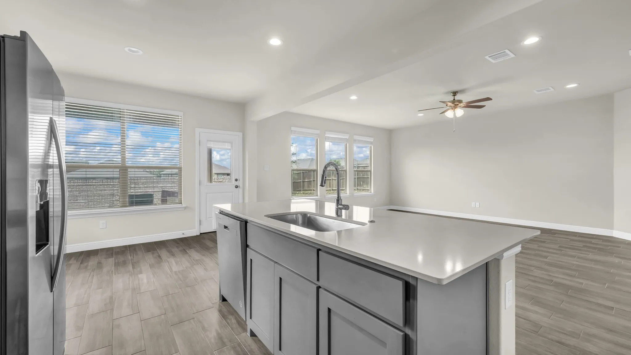 Single Family Residence For Sale in Parker County , 2328 Briscoe Ranch Drive, Weatherford, Texas 76087, 3 Bedroom, 2 Bathroom, 2 Garage spaces, 1,676 Sqft, built in 2022, mls#21310244, Real Estate Agent in Weatherford, Homes For Sale in Parker county, Homes For Sale in Weatherford, Realtor in Weatherford Texas, Real Estate Brokerage Independent Realty Texas, Luminita Cordes Realtor