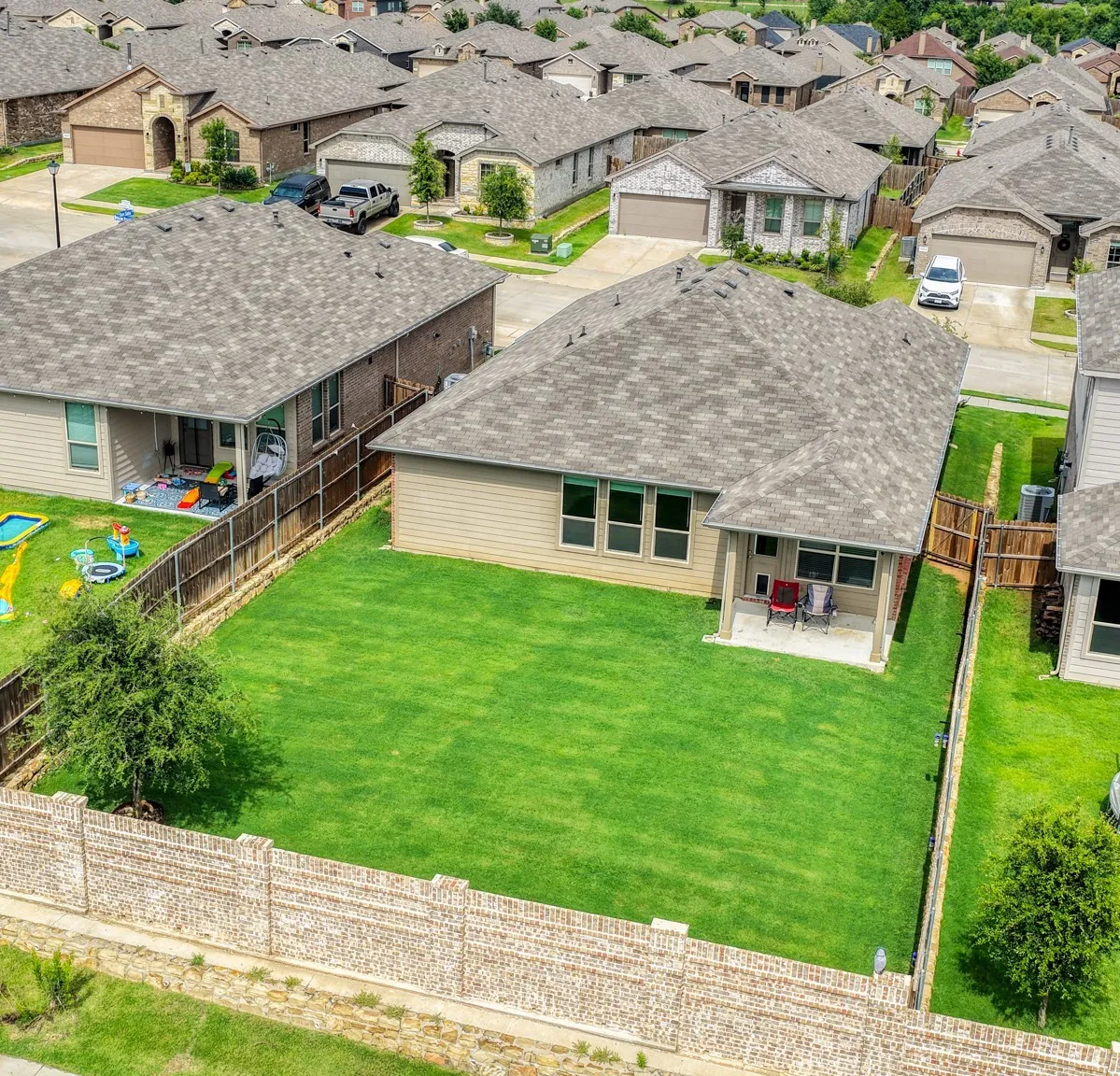 Single Family Residence For Sale in Parker County , 2328 Briscoe Ranch Drive, Weatherford, Texas 76087, 3 Bedroom, 2 Bathroom, 2 Garage spaces, 1,676 Sqft, built in 2022, mls#21310244, Real Estate Agent in Weatherford, Homes For Sale in Parker county, Homes For Sale in Weatherford, Realtor in Weatherford Texas, Real Estate Brokerage Independent Realty Texas, Luminita Cordes Realtor
