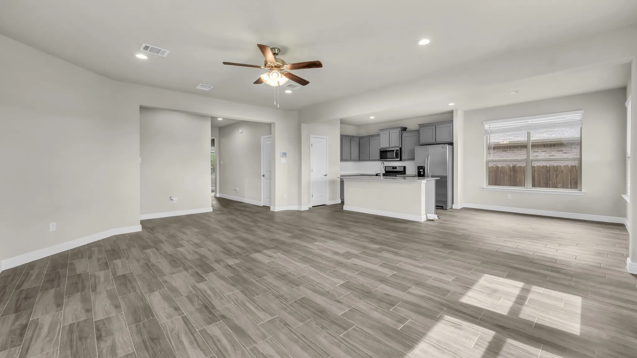 Single Family Residence For Sale in Parker County , 2328 Briscoe Ranch Drive, Weatherford, Texas 76087, 3 Bedroom, 2 Bathroom, 2 Garage spaces, 1,676 Sqft, built in 2022, mls#21310244, Real Estate Agent in Weatherford, Homes For Sale in Parker county, Homes For Sale in Weatherford, Realtor in Weatherford Texas, Real Estate Brokerage Independent Realty Texas, Luminita Cordes Realtor
