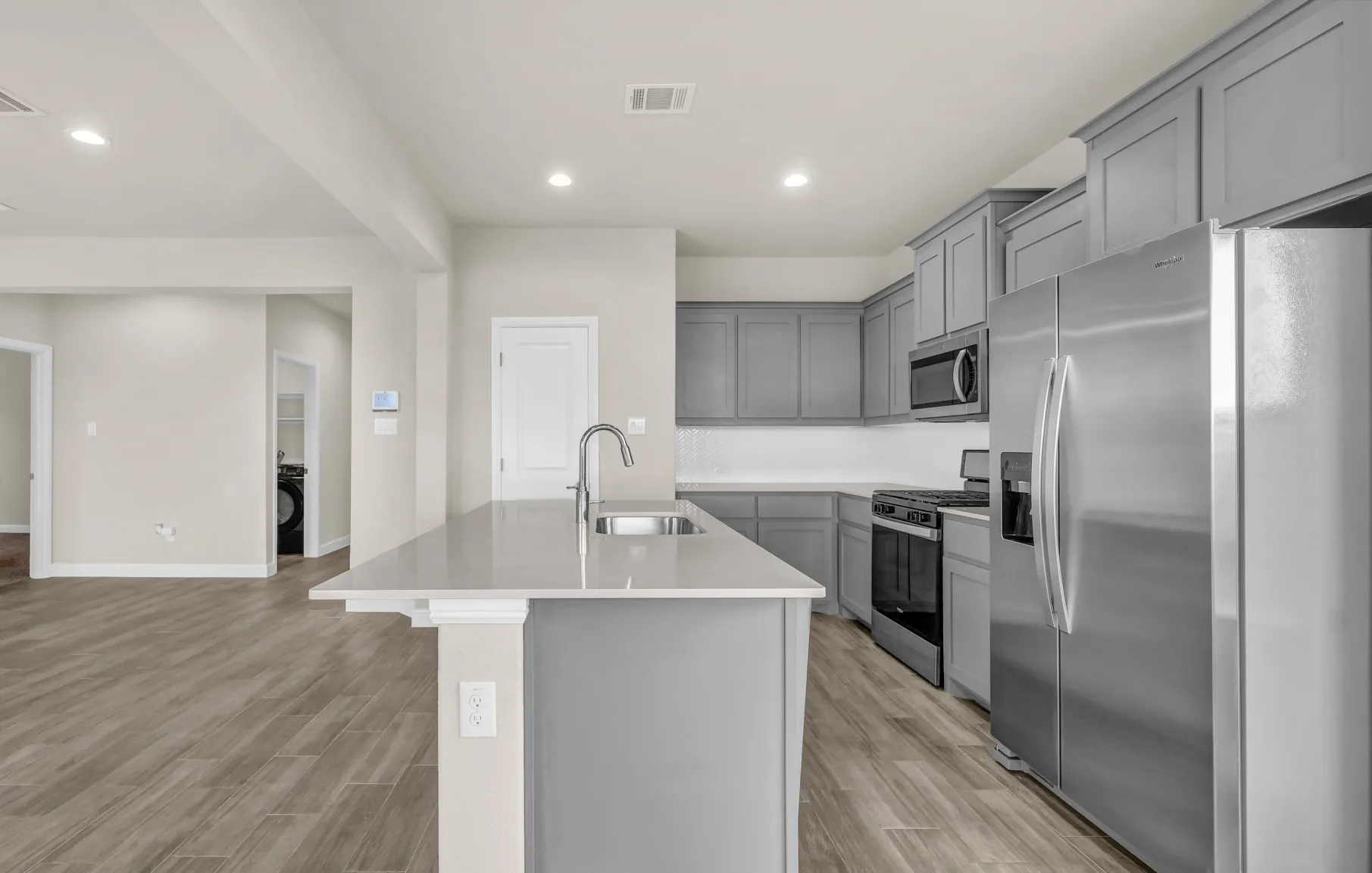 Single Family Residence For Sale in Parker County , 2328 Briscoe Ranch Drive, Weatherford, Texas 76087, 3 Bedroom, 2 Bathroom, 2 Garage spaces, 1,676 Sqft, built in 2022, mls#21310244, Real Estate Agent in Weatherford, Homes For Sale in Parker county, Homes For Sale in Weatherford, Realtor in Weatherford Texas, Real Estate Brokerage Independent Realty Texas, Luminita Cordes Realtor