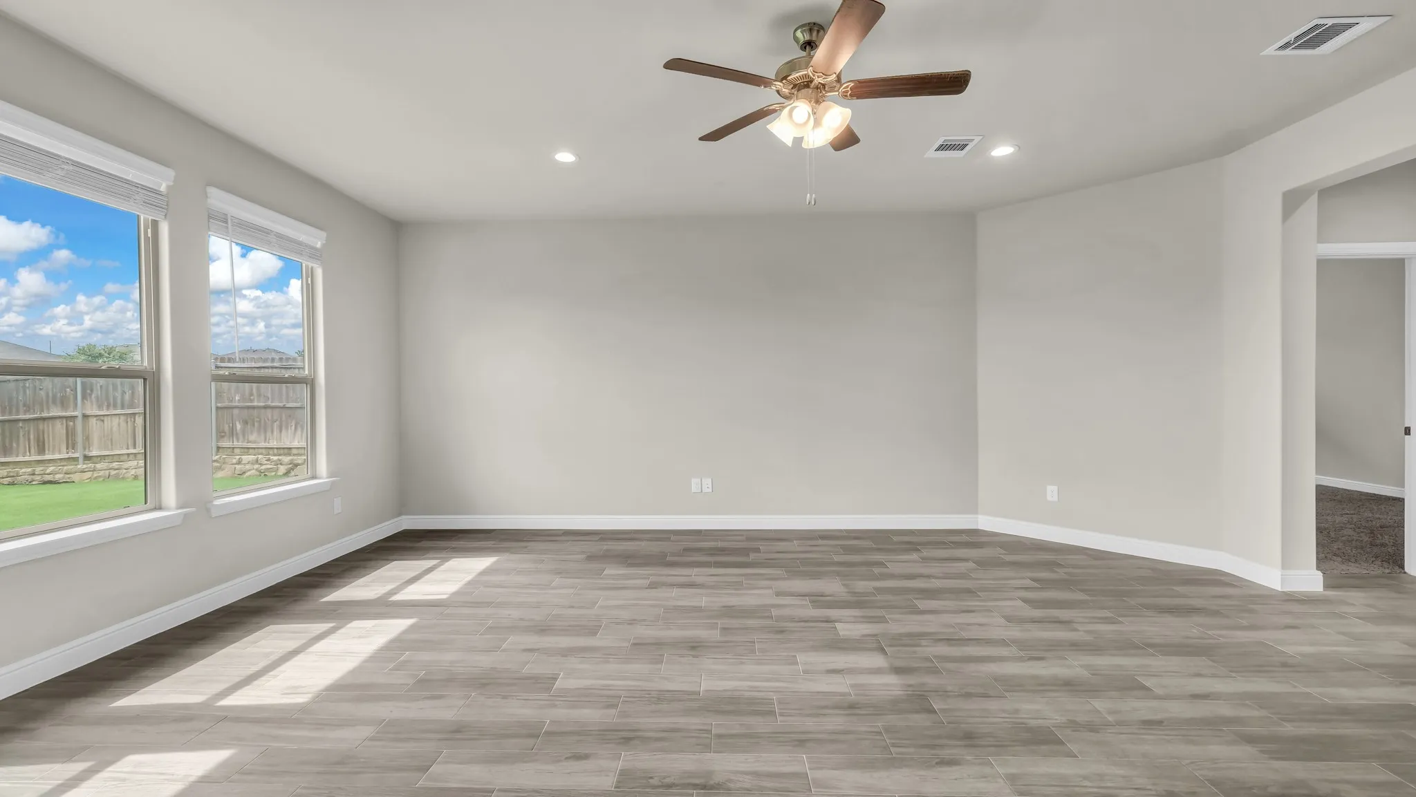 Single Family Residence For Sale in Parker County , 2328 Briscoe Ranch Drive, Weatherford, Texas 76087, 3 Bedroom, 2 Bathroom, 2 Garage spaces, 1,676 Sqft, built in 2022, mls#21310244, Real Estate Agent in Weatherford, Homes For Sale in Parker county, Homes For Sale in Weatherford, Realtor in Weatherford Texas, Real Estate Brokerage Independent Realty Texas, Luminita Cordes Realtor
