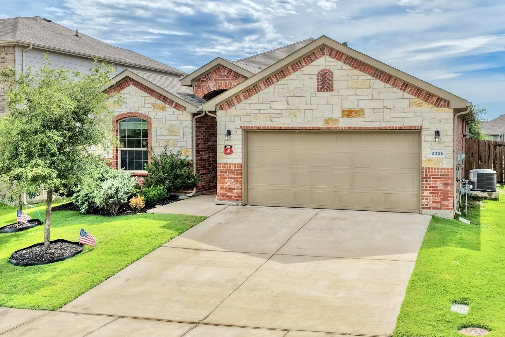 Single Family Residence For Sale in Parker County , 2328 Briscoe Ranch Drive, Weatherford, Texas 76087, 3 Bedroom, 2 Bathroom, 2 Garage spaces, 1,676 Sqft, built in 2022, mls#21310244, Real Estate Agent in Weatherford, Homes For Sale in Parker county, Homes For Sale in Weatherford, Realtor in Weatherford Texas, Real Estate Brokerage Independent Realty Texas, Luminita Cordes Realtor