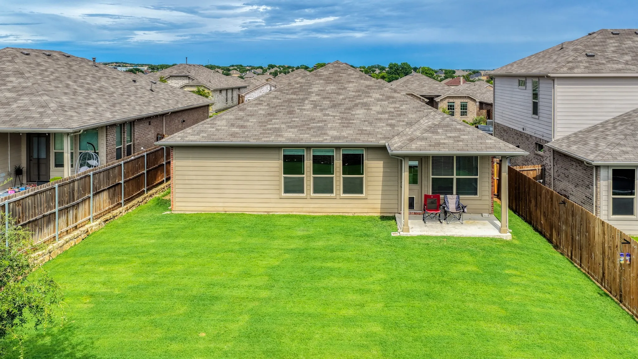 Single Family Residence For Sale in Parker County , 2328 Briscoe Ranch Drive, Weatherford, Texas 76087, 3 Bedroom, 2 Bathroom, 2 Garage spaces, 1,676 Sqft, built in 2022, mls#21310244, Real Estate Agent in Weatherford, Homes For Sale in Parker county, Homes For Sale in Weatherford, Realtor in Weatherford Texas, Real Estate Brokerage Independent Realty Texas, Luminita Cordes Realtor