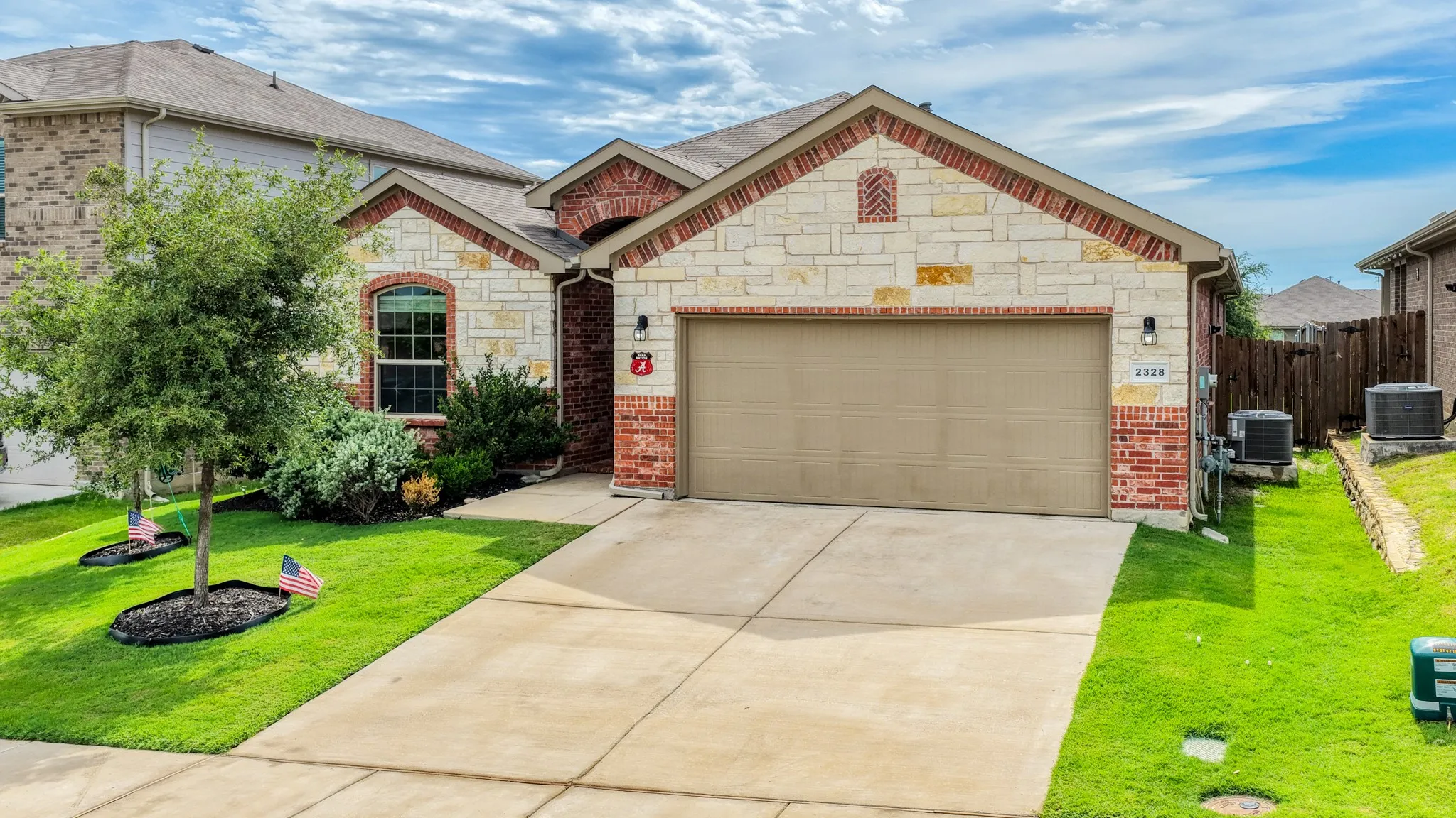 Single Family Residence For Sale in Parker County , 2328 Briscoe Ranch Drive, Weatherford, Texas 76087, 3 Bedroom, 2 Bathroom, 2 Garage spaces, 1,676 Sqft, built in 2022, mls#21310244, Real Estate Agent in Weatherford, Homes For Sale in Parker county, Homes For Sale in Weatherford, Realtor in Weatherford Texas, Real Estate Brokerage Independent Realty Texas, Luminita Cordes Realtor