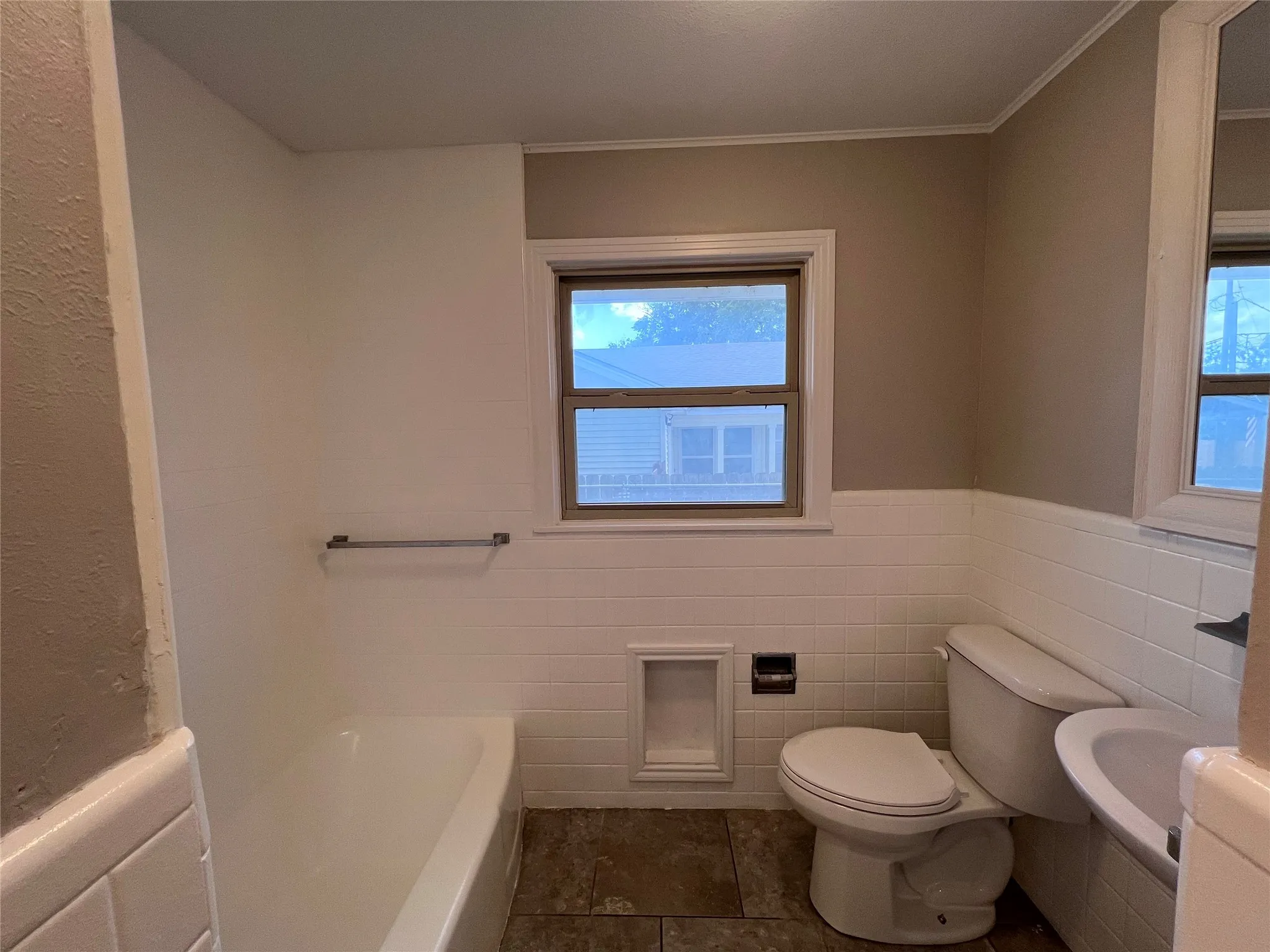 Single Family Residence For Sale in Mc Lennan County , 3200 Proctor Avenue, Waco, Texas 76708, 3 Bedroom, 2 Bathroom, 2 Garage spaces, 1,588 Sqft, built in 1951, mls#21310214, Real Estate Agent in Waco, Homes For Sale in Mc Lennan county, Homes For Sale in Waco, Realtor in Waco Texas, Real Estate Brokerage Independent Realty Texas, Luminita Cordes Realtor