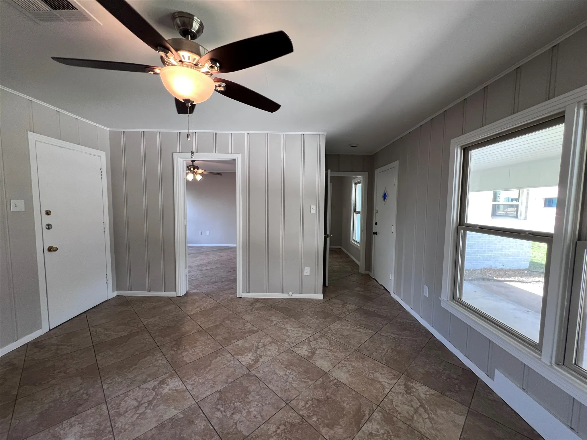 Single Family Residence For Sale in Mc Lennan County , 3200 Proctor Avenue, Waco, Texas 76708, 3 Bedroom, 2 Bathroom, 2 Garage spaces, 1,588 Sqft, built in 1951, mls#21310214, Real Estate Agent in Waco, Homes For Sale in Mc Lennan county, Homes For Sale in Waco, Realtor in Waco Texas, Real Estate Brokerage Independent Realty Texas, Luminita Cordes Realtor