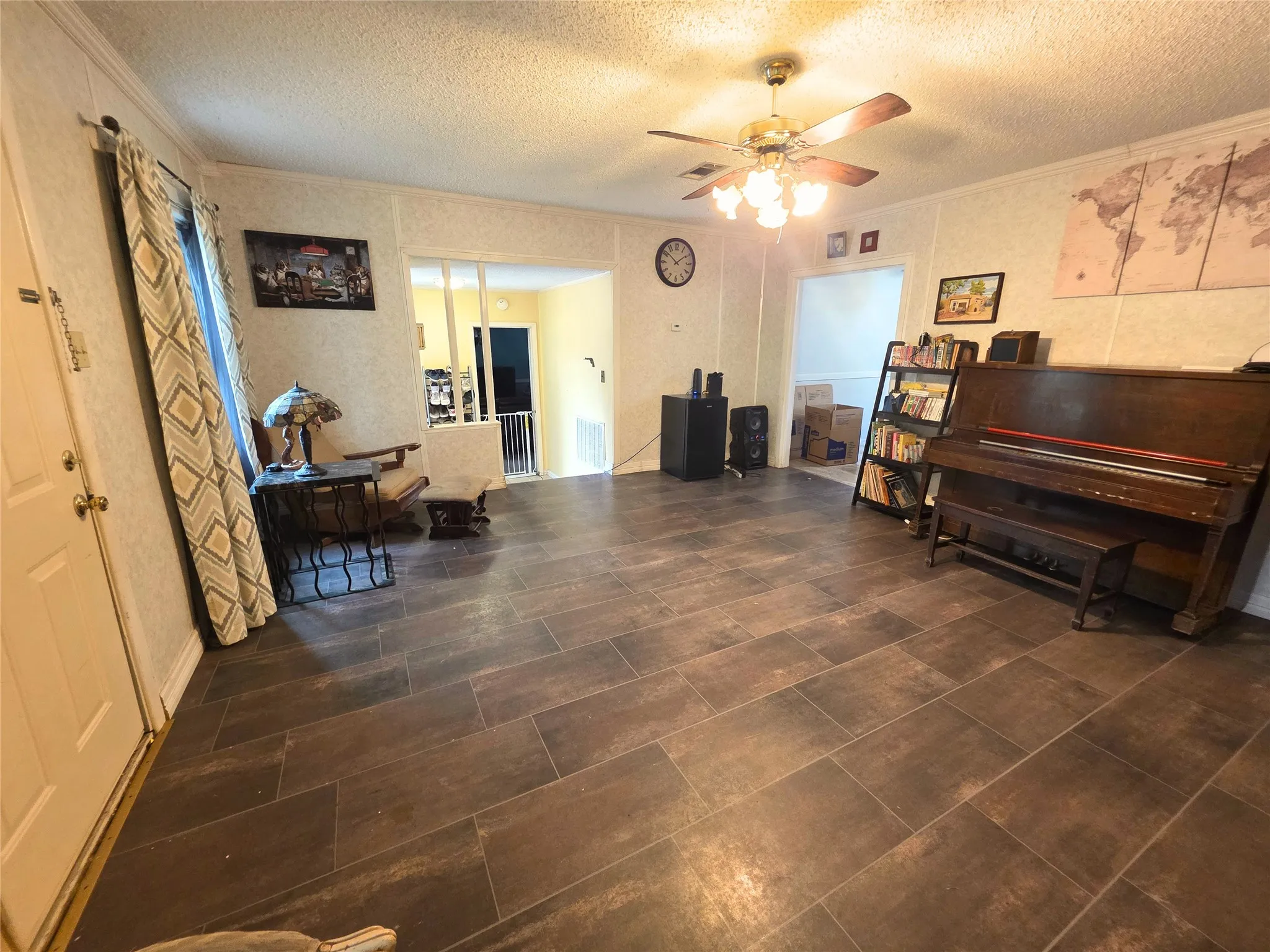 Single Family Residence For Sale in Mc Lennan County , 4214 Valview Drive, Waco, Texas 76708, 3 Bedroom, 2 Bathroom, Garage spaces, 1,700 Sqft, built in 1950, mls#21311447, Real Estate Agent in Waco, Homes For Sale in Mc Lennan county, Homes For Sale in Waco, Realtor in Waco Texas, Real Estate Brokerage Independent Realty Texas, Luminita Cordes Realtor