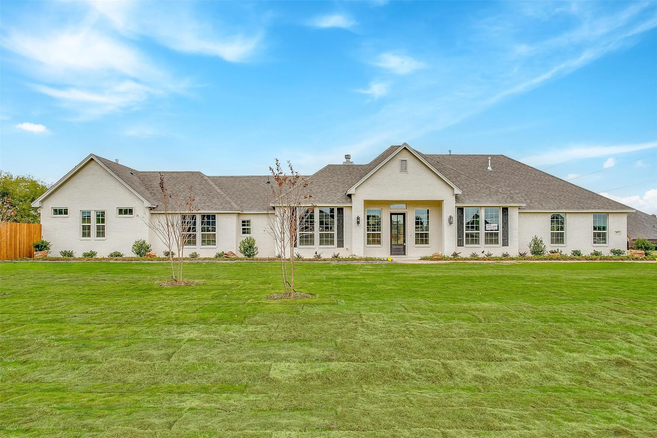 Single Family Residence For Sale in Tarrant County , 991 Hulen, Crowley, Texas 76036, 3 Bedroom, 3 Bathroom, 2 Garage spaces, 2,245 Sqft, built in 2023, mls#21311456, Real Estate Agent in Crowley, Homes For Sale in Tarrant county, Homes For Sale in Crowley, Realtor in Crowley Texas, Real Estate Brokerage Independent Realty Texas, Luminita Cordes Realtor
