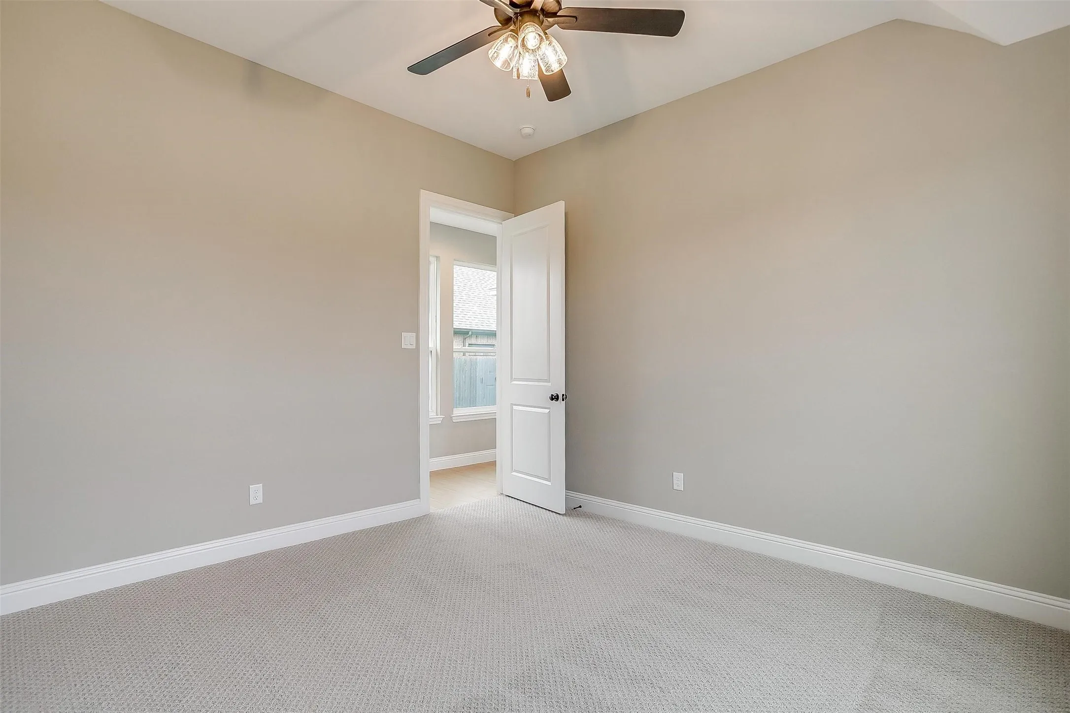 Single Family Residence For Sale in Tarrant County , 991 Hulen, Crowley, Texas 76036, 3 Bedroom, 3 Bathroom, 2 Garage spaces, 2,245 Sqft, built in 2023, mls#21311456, Real Estate Agent in Crowley, Homes For Sale in Tarrant county, Homes For Sale in Crowley, Realtor in Crowley Texas, Real Estate Brokerage Independent Realty Texas, Luminita Cordes Realtor