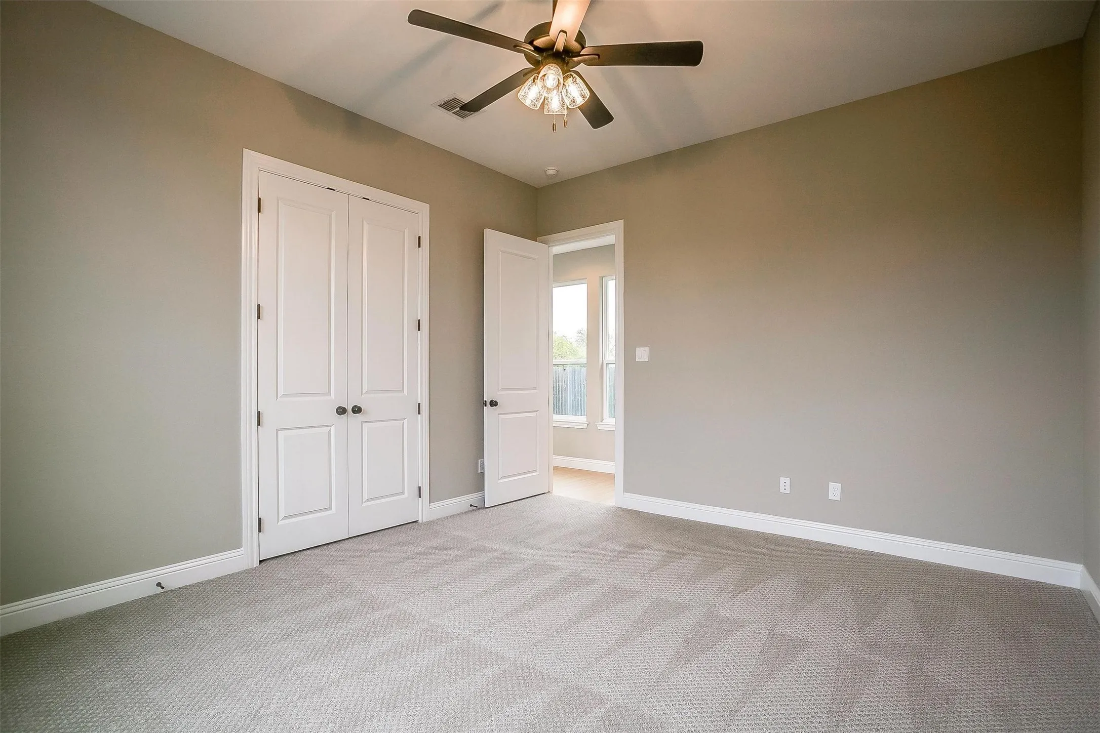 Single Family Residence For Sale in Tarrant County , 991 Hulen, Crowley, Texas 76036, 3 Bedroom, 3 Bathroom, 2 Garage spaces, 2,245 Sqft, built in 2023, mls#21311456, Real Estate Agent in Crowley, Homes For Sale in Tarrant county, Homes For Sale in Crowley, Realtor in Crowley Texas, Real Estate Brokerage Independent Realty Texas, Luminita Cordes Realtor