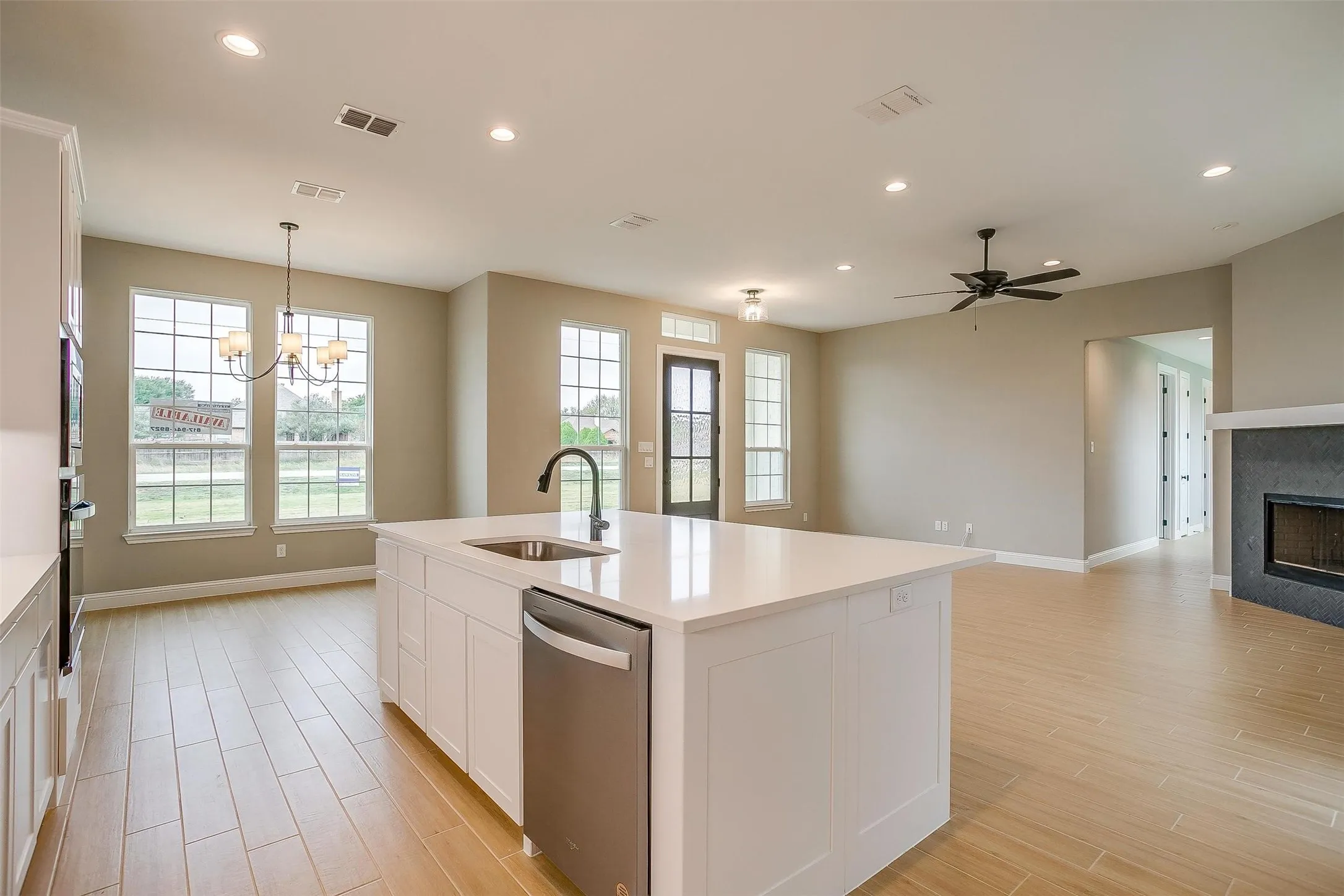Single Family Residence For Sale in Tarrant County , 991 Hulen, Crowley, Texas 76036, 3 Bedroom, 3 Bathroom, 2 Garage spaces, 2,245 Sqft, built in 2023, mls#21311456, Real Estate Agent in Crowley, Homes For Sale in Tarrant county, Homes For Sale in Crowley, Realtor in Crowley Texas, Real Estate Brokerage Independent Realty Texas, Luminita Cordes Realtor