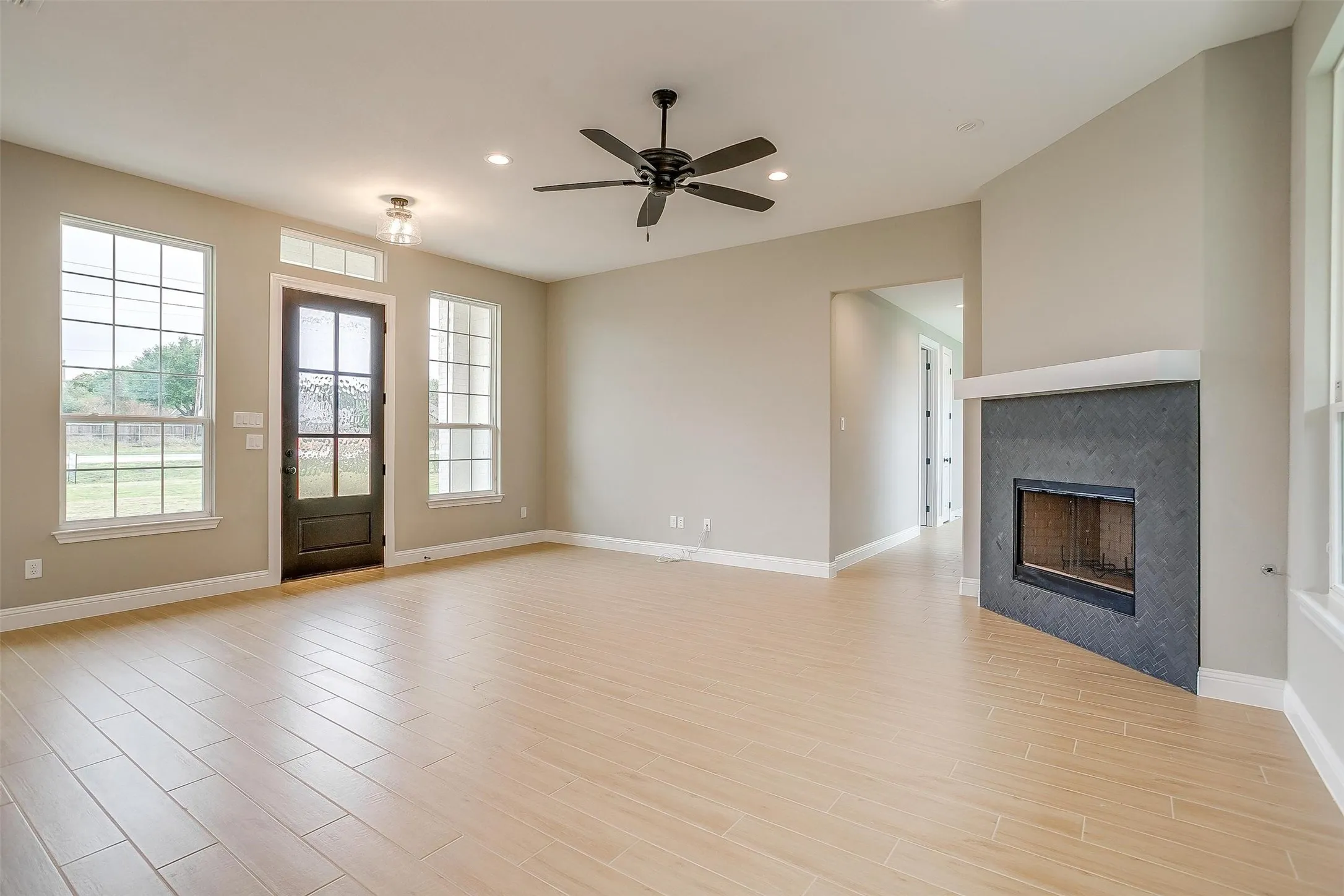 Single Family Residence For Sale in Tarrant County , 991 Hulen, Crowley, Texas 76036, 3 Bedroom, 3 Bathroom, 2 Garage spaces, 2,245 Sqft, built in 2023, mls#21311456, Real Estate Agent in Crowley, Homes For Sale in Tarrant county, Homes For Sale in Crowley, Realtor in Crowley Texas, Real Estate Brokerage Independent Realty Texas, Luminita Cordes Realtor