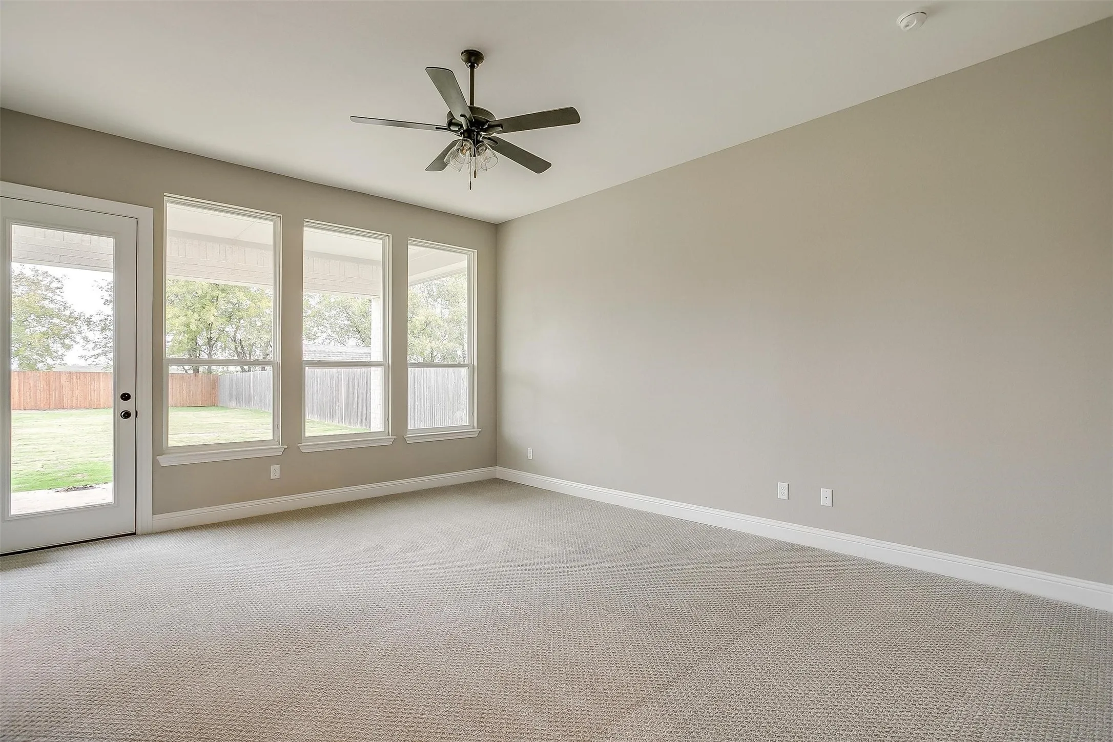 Single Family Residence For Sale in Tarrant County , 991 Hulen, Crowley, Texas 76036, 3 Bedroom, 3 Bathroom, 2 Garage spaces, 2,245 Sqft, built in 2023, mls#21311456, Real Estate Agent in Crowley, Homes For Sale in Tarrant county, Homes For Sale in Crowley, Realtor in Crowley Texas, Real Estate Brokerage Independent Realty Texas, Luminita Cordes Realtor