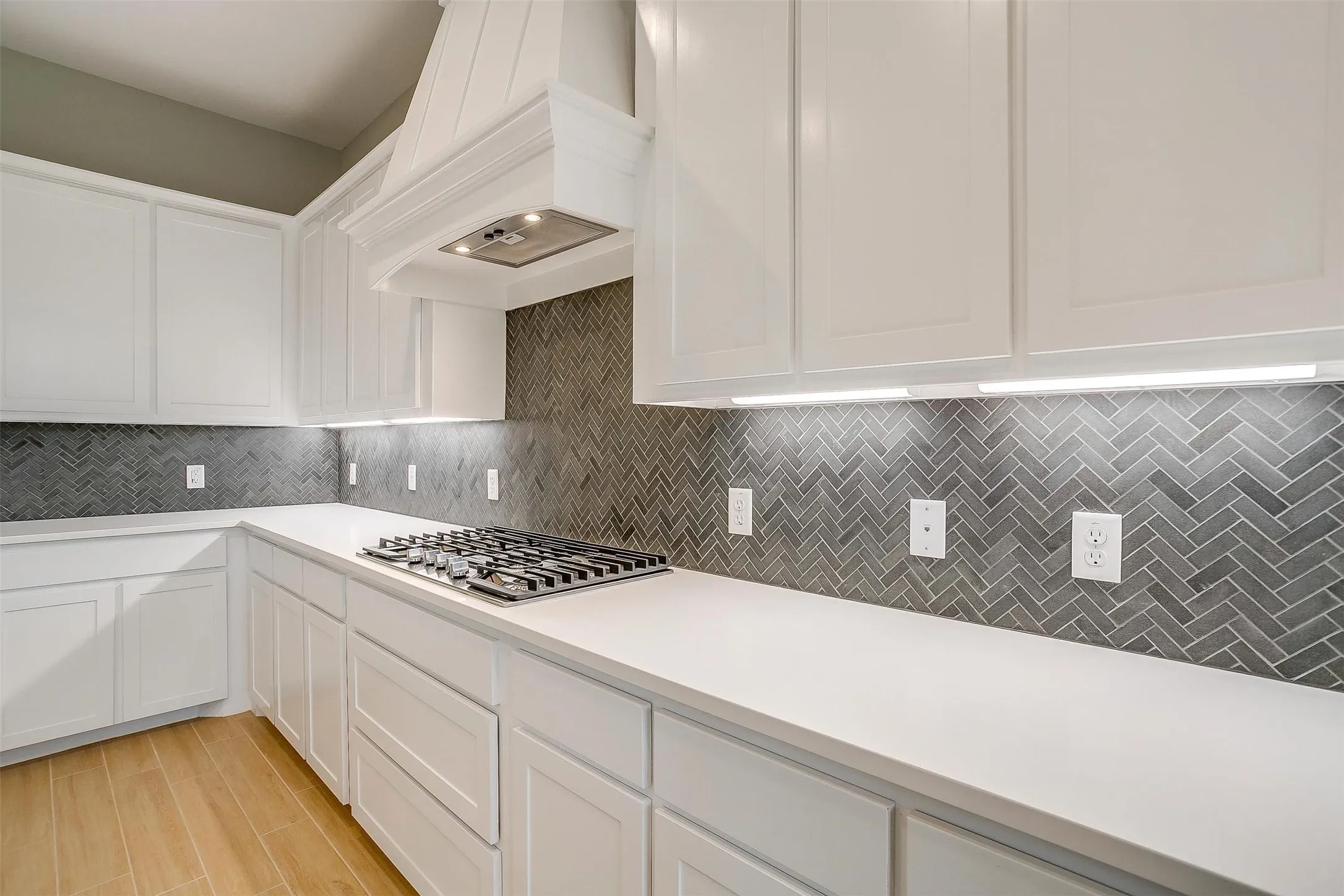 Single Family Residence For Sale in Tarrant County , 991 Hulen, Crowley, Texas 76036, 3 Bedroom, 3 Bathroom, 2 Garage spaces, 2,245 Sqft, built in 2023, mls#21311456, Real Estate Agent in Crowley, Homes For Sale in Tarrant county, Homes For Sale in Crowley, Realtor in Crowley Texas, Real Estate Brokerage Independent Realty Texas, Luminita Cordes Realtor