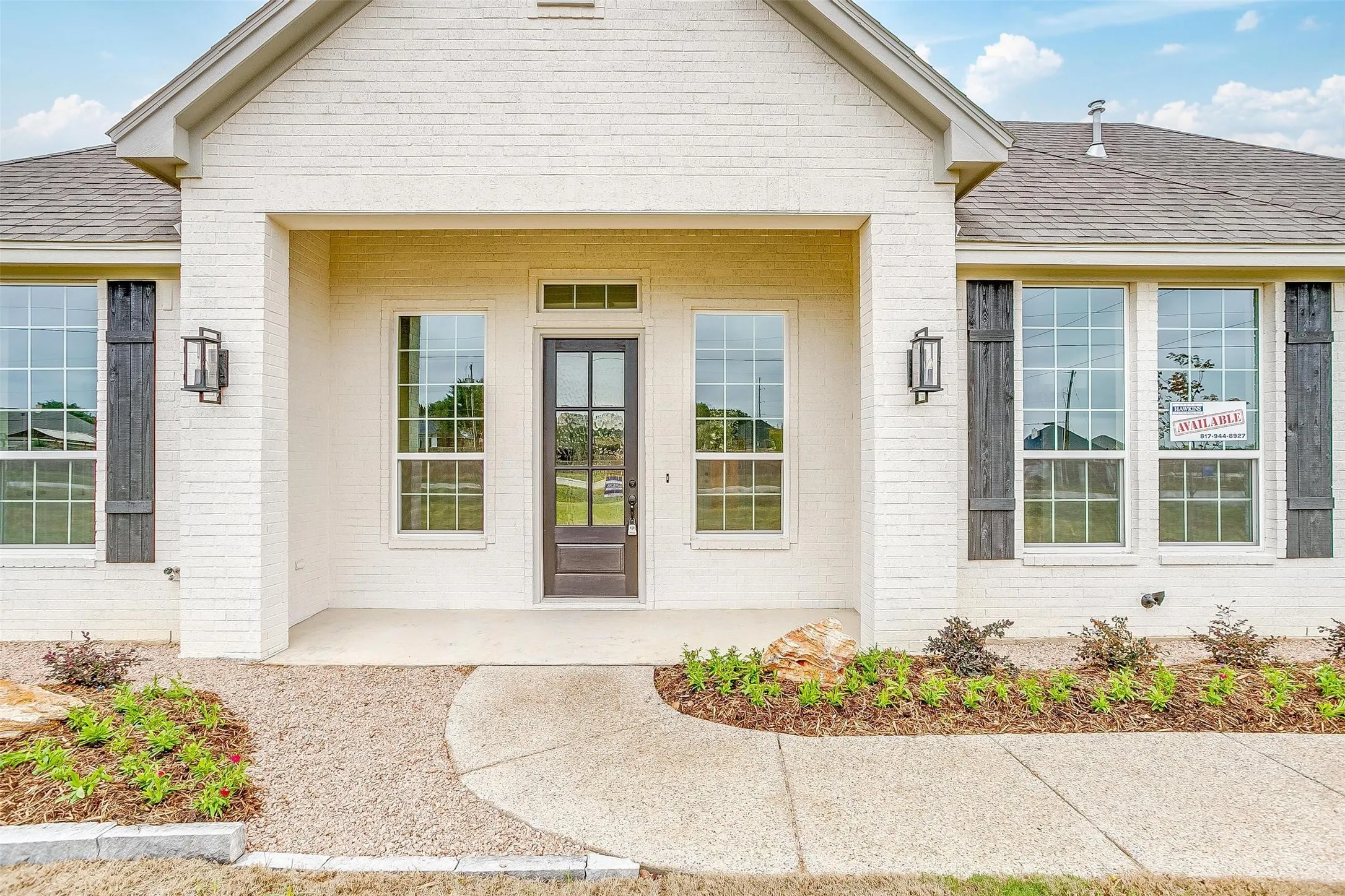Single Family Residence For Sale in Tarrant County , 991 Hulen, Crowley, Texas 76036, 3 Bedroom, 3 Bathroom, 2 Garage spaces, 2,245 Sqft, built in 2023, mls#21311456, Real Estate Agent in Crowley, Homes For Sale in Tarrant county, Homes For Sale in Crowley, Realtor in Crowley Texas, Real Estate Brokerage Independent Realty Texas, Luminita Cordes Realtor