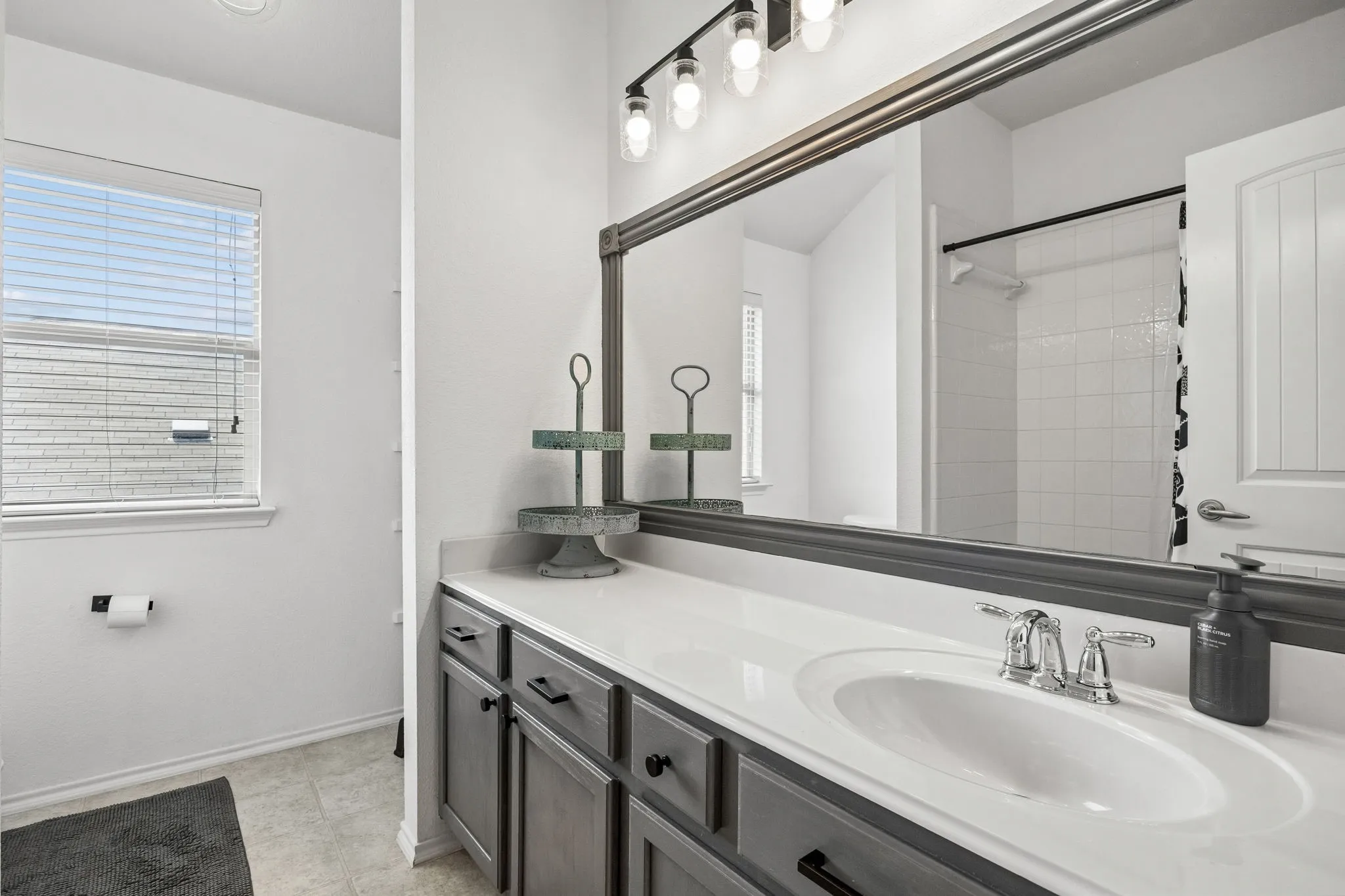 Single Family Residence For Sale in Collin County , 9705 Starfire Drive, Mc Kinney, Texas 75072, 4 Bedrooms, 3 Bathrooms, 2 Garage spaces, 2,283 Sqft, built in 2007, Price $479,000, mls#21310434, Real Estate Agent in Mc Kinney, Homes For Sale in Collin county, Homes For Sale in Mc Kinney, Realtor in Mc Kinney Texas, Real Estate Brokerage Independent Realty Texas, Luminita Cordes Realtor