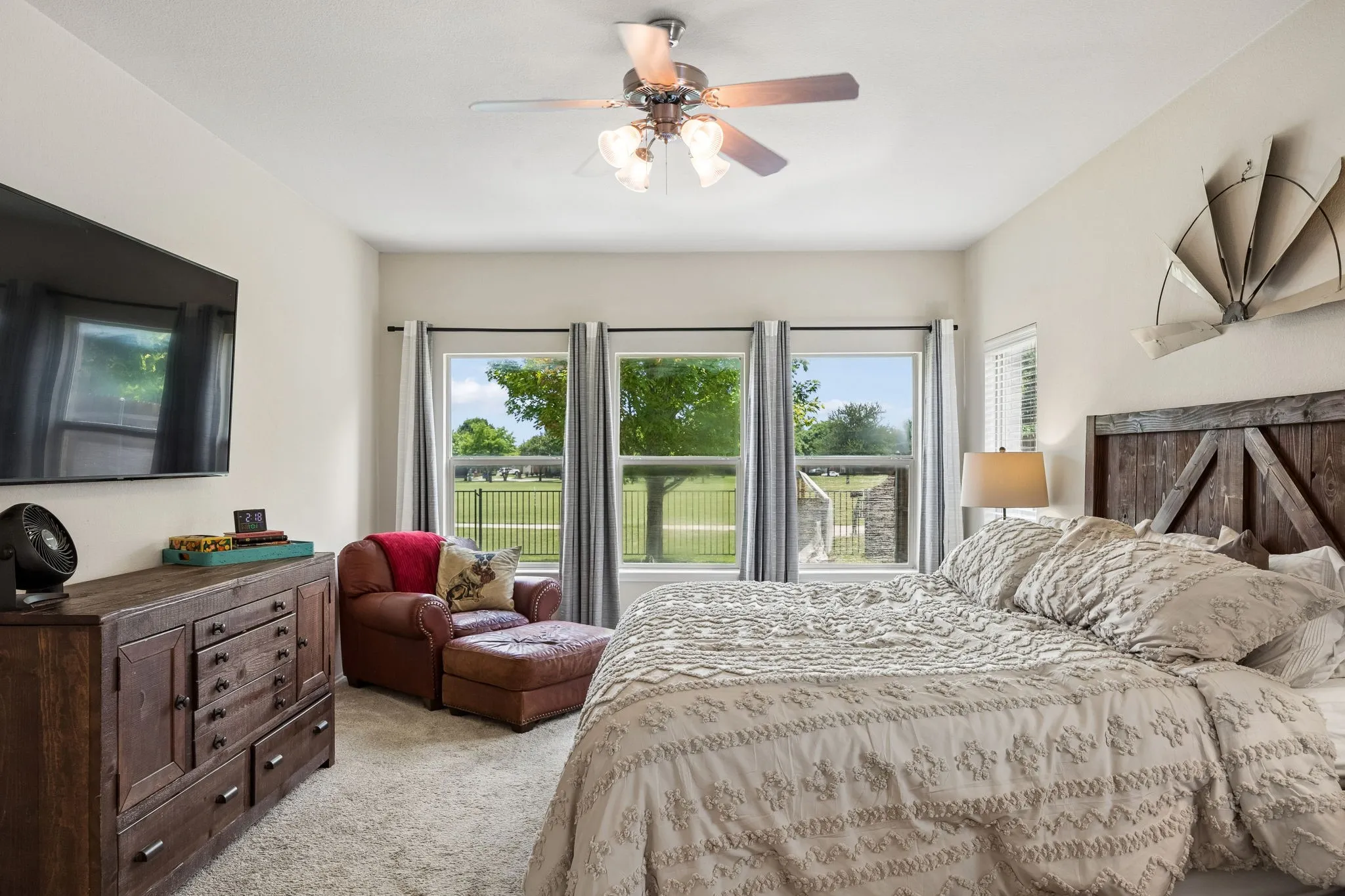 Single Family Residence For Sale in Collin County , 9705 Starfire Drive, Mc Kinney, Texas 75072, 4 Bedrooms, 3 Bathrooms, 2 Garage spaces, 2,283 Sqft, built in 2007, Price $479,000, mls#21310434, Real Estate Agent in Mc Kinney, Homes For Sale in Collin county, Homes For Sale in Mc Kinney, Realtor in Mc Kinney Texas, Real Estate Brokerage Independent Realty Texas, Luminita Cordes Realtor
