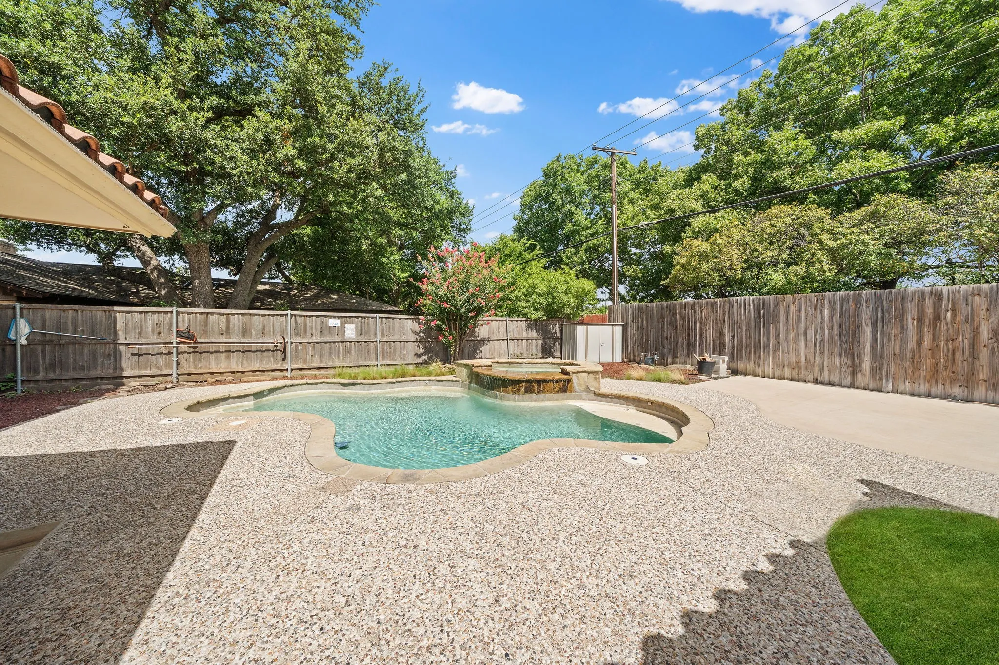 Single Family Residence For Sale in Collin County , 416 Forest Grove Drive, Richardson, Texas 75080, 4 Bedroom, 3 Bathroom, 2 Garage spaces, 2,429 Sqft, built in 1972, mls#21309870, Real Estate Agent in Richardson, Homes For Sale in Collin county, Homes For Sale in Richardson, Realtor in Richardson Texas, Real Estate Brokerage Independent Realty Texas, Luminita Cordes Realtor