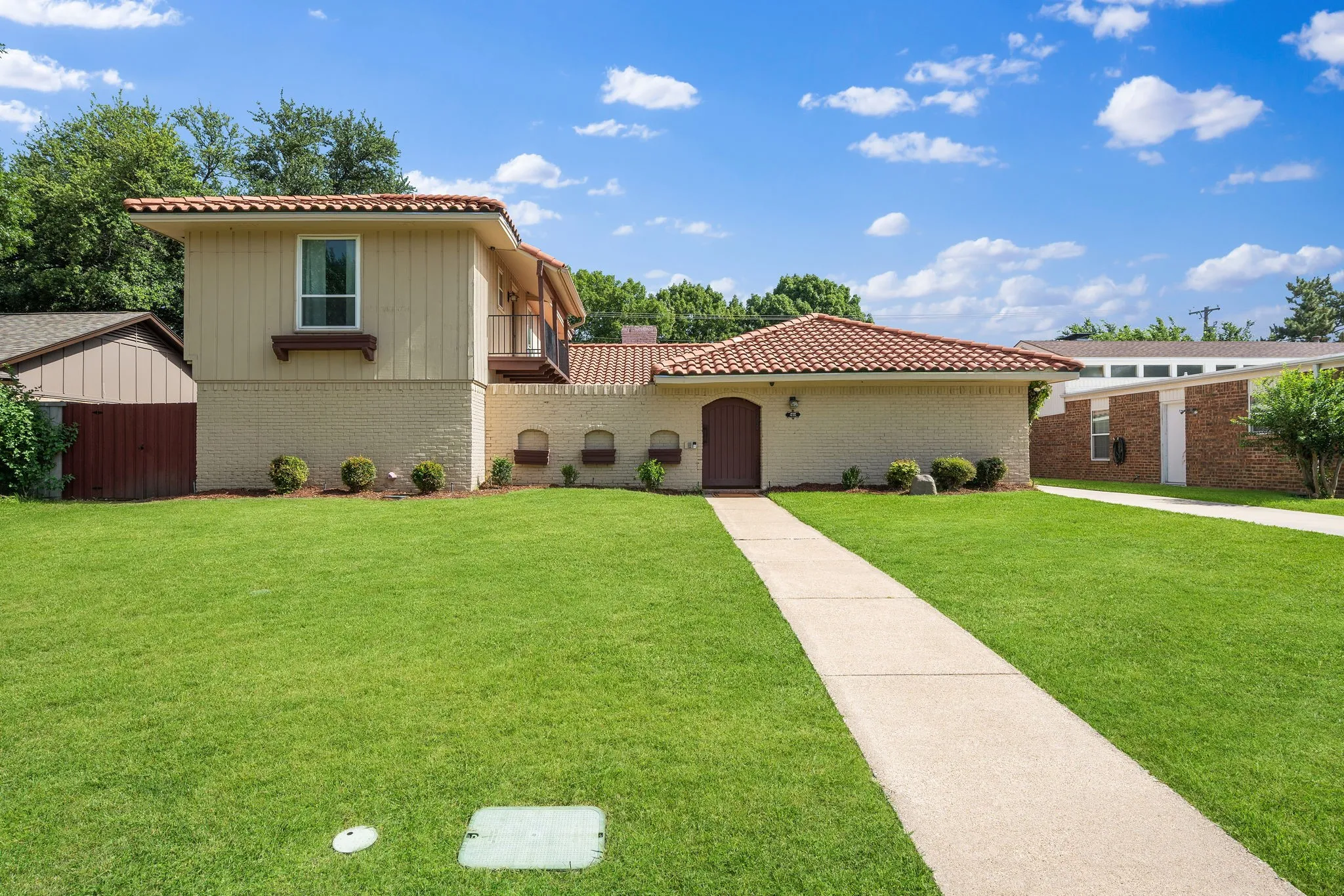 Single Family Residence For Sale in Collin County , 416 Forest Grove Drive, Richardson, Texas 75080, 4 Bedroom, 3 Bathroom, 2 Garage spaces, 2,429 Sqft, built in 1972, mls#21309870, Real Estate Agent in Richardson, Homes For Sale in Collin county, Homes For Sale in Richardson, Realtor in Richardson Texas, Real Estate Brokerage Independent Realty Texas, Luminita Cordes Realtor