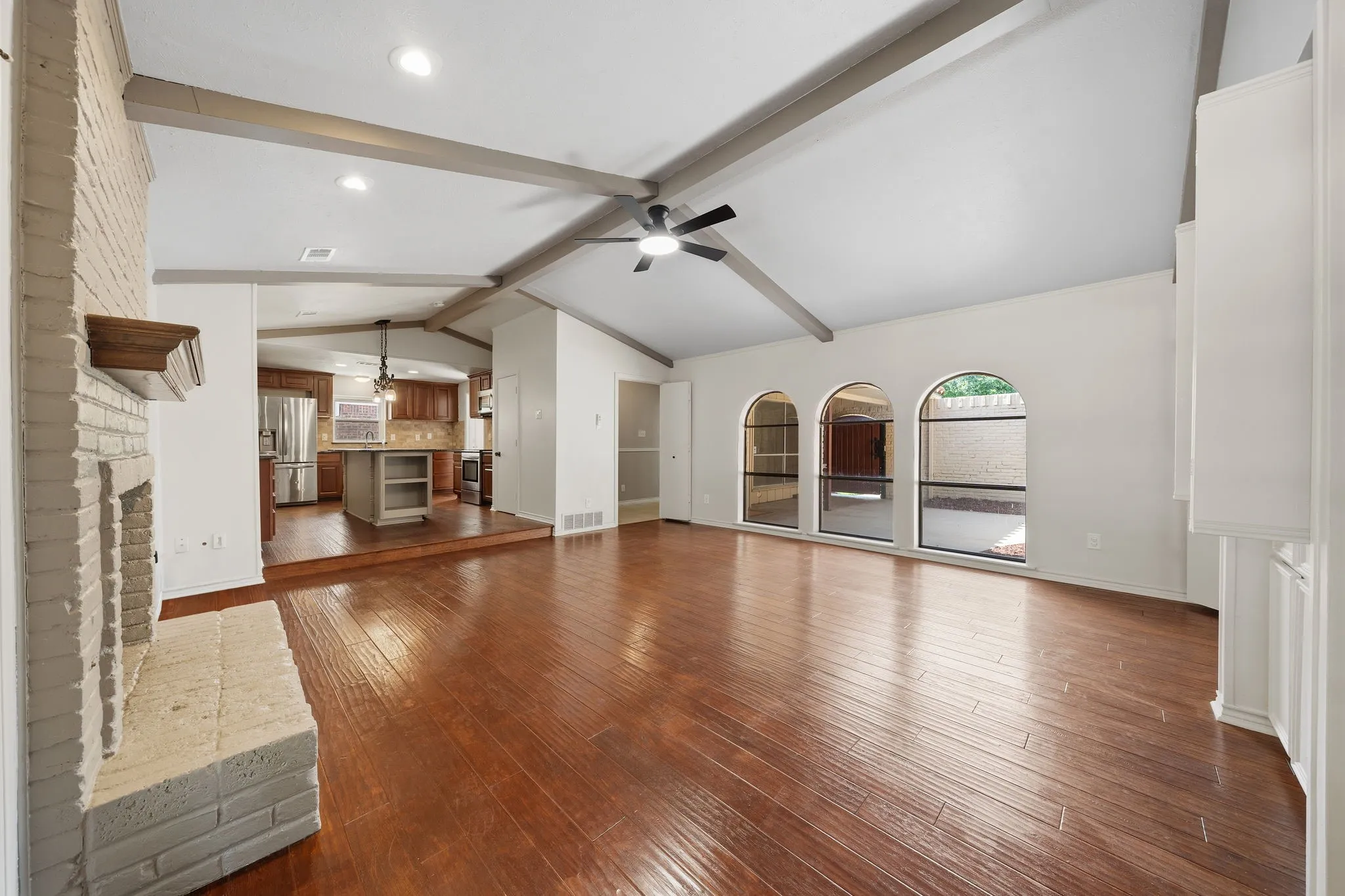 Single Family Residence For Sale in Collin County , 416 Forest Grove Drive, Richardson, Texas 75080, 4 Bedroom, 3 Bathroom, 2 Garage spaces, 2,429 Sqft, built in 1972, mls#21309870, Real Estate Agent in Richardson, Homes For Sale in Collin county, Homes For Sale in Richardson, Realtor in Richardson Texas, Real Estate Brokerage Independent Realty Texas, Luminita Cordes Realtor