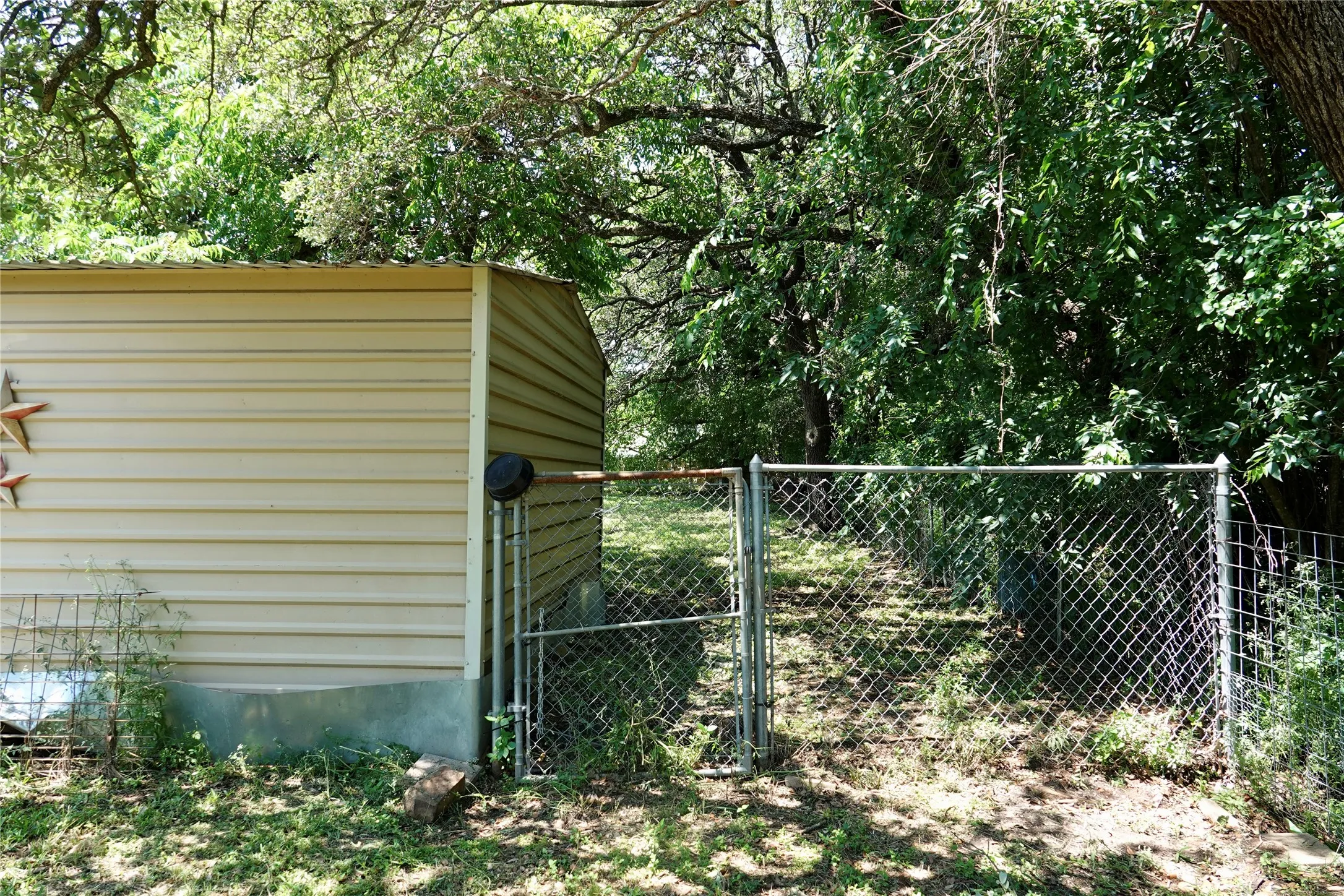 Single Family Residence For Sale in Mills County , 1402 & 1404 Allen Street, Goldthwaite, Texas 76844, 3 Bedrooms, 2 Bathrooms, Garage spaces, 1,410 Sqft, built in 1984, Price $183,900, mls#21294439, Real Estate Agent in Goldthwaite, Homes For Sale in Mills county, Homes For Sale in Goldthwaite, Realtor in Goldthwaite Texas, Real Estate Brokerage Independent Realty Texas, Luminita Cordes Realtor