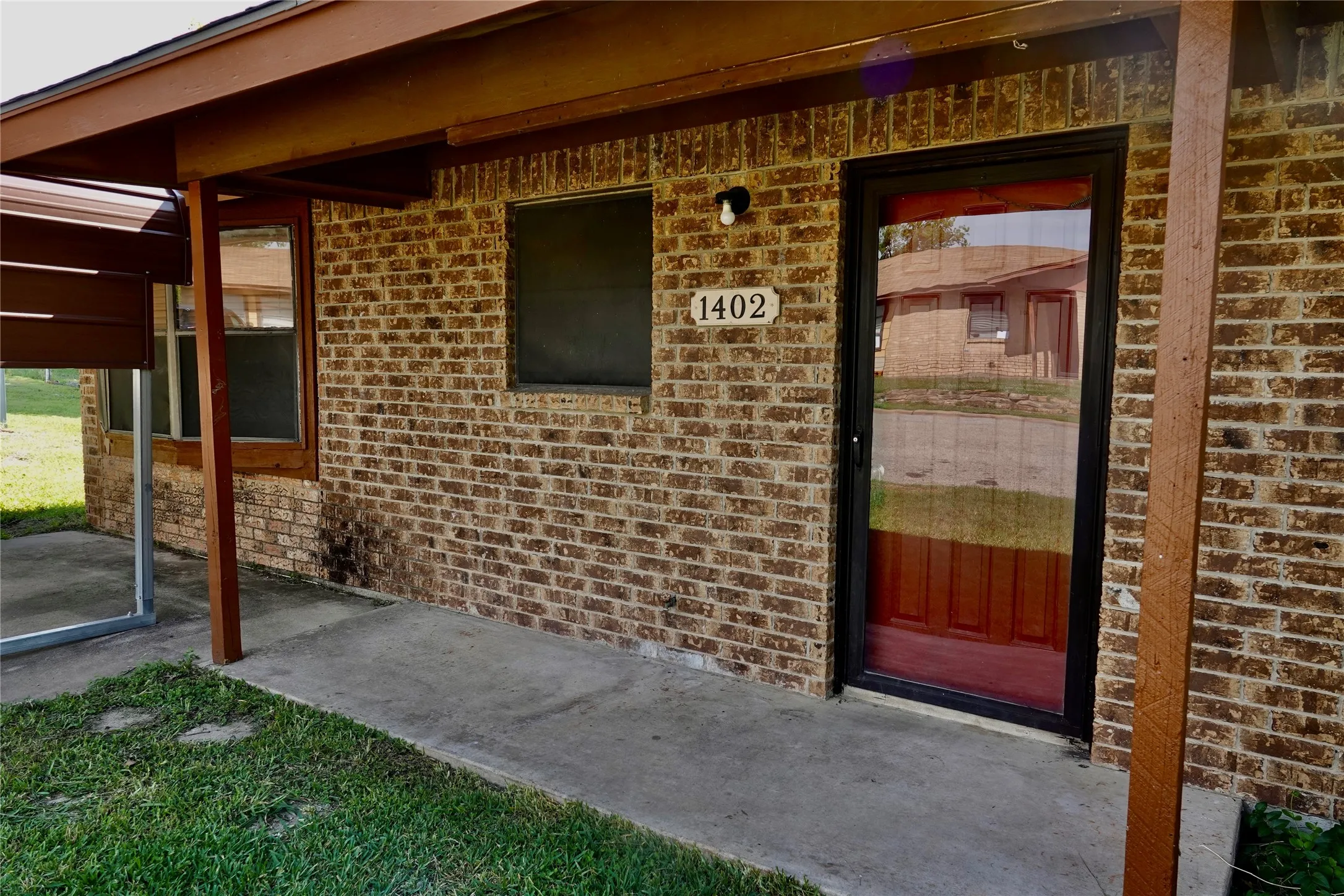 Single Family Residence For Sale in Mills County , 1402 & 1404 Allen Street, Goldthwaite, Texas 76844, 3 Bedrooms, 2 Bathrooms, Garage spaces, 1,410 Sqft, built in 1984, Price $183,900, mls#21294439, Real Estate Agent in Goldthwaite, Homes For Sale in Mills county, Homes For Sale in Goldthwaite, Realtor in Goldthwaite Texas, Real Estate Brokerage Independent Realty Texas, Luminita Cordes Realtor