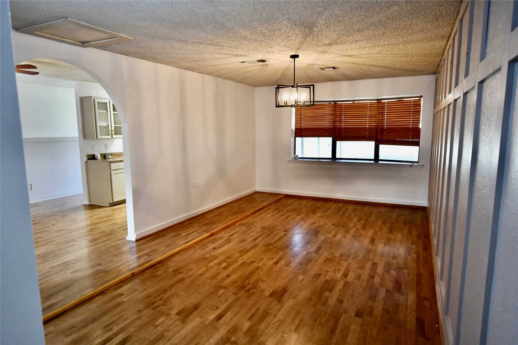Single Family Residence For Sale in Mills County , 1402 & 1404 Allen Street, Goldthwaite, Texas 76844, 3 Bedrooms, 2 Bathrooms, Garage spaces, 1,410 Sqft, built in 1984, Price $183,900, mls#21294439, Real Estate Agent in Goldthwaite, Homes For Sale in Mills county, Homes For Sale in Goldthwaite, Realtor in Goldthwaite Texas, Real Estate Brokerage Independent Realty Texas, Luminita Cordes Realtor