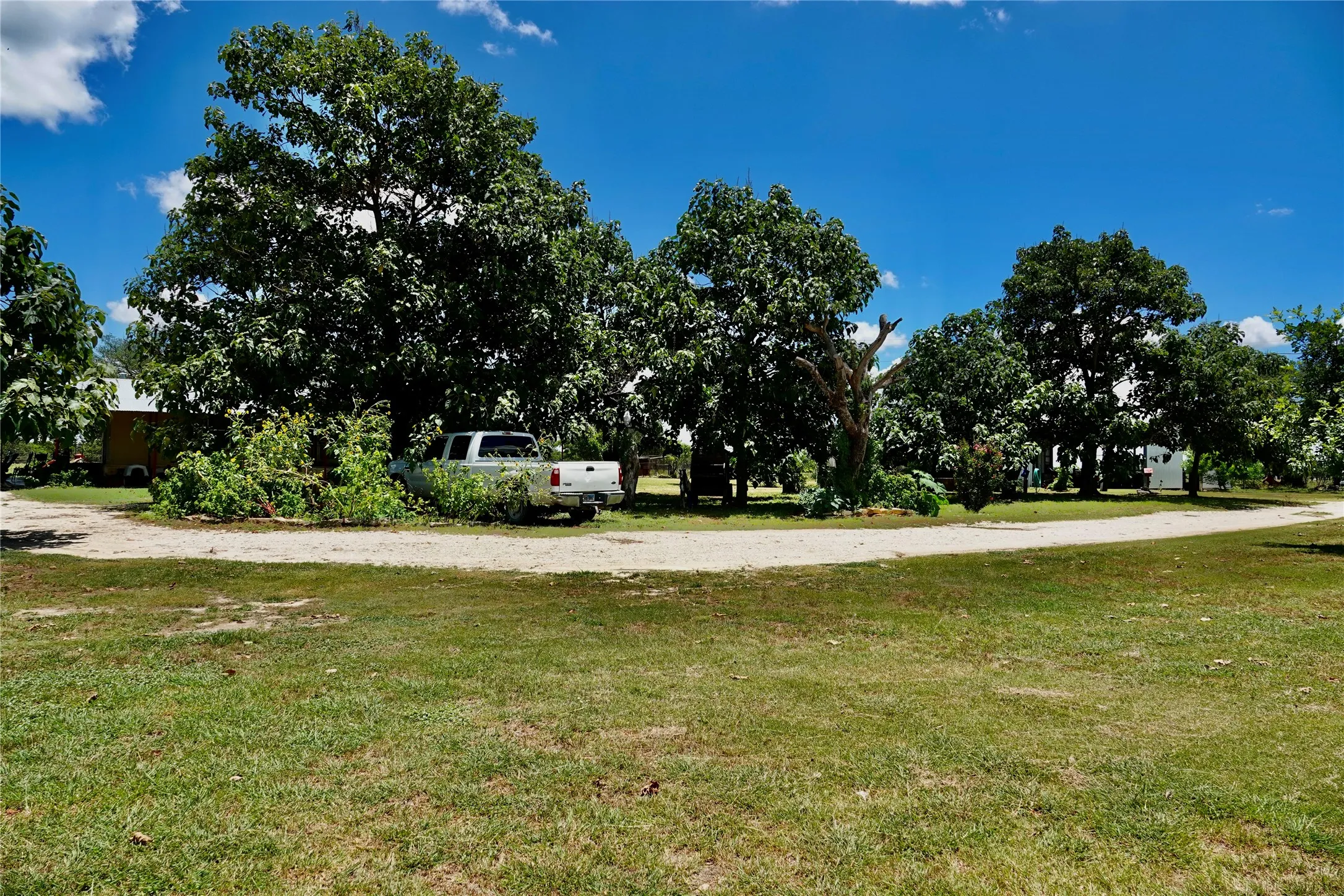 Manufactured Home For Sale in Mills County , 170 CR 505, Goldthwaite, Texas 76844, 3 Bedroom, 2 Bathroom, Garage spaces, 1,512 Sqft, built in 1994, mls#21309918, Real Estate Agent in Goldthwaite, Homes For Sale in Mills county, Homes For Sale in Goldthwaite, Realtor in Goldthwaite Texas, Real Estate Brokerage Independent Realty Texas, Luminita Cordes Realtor