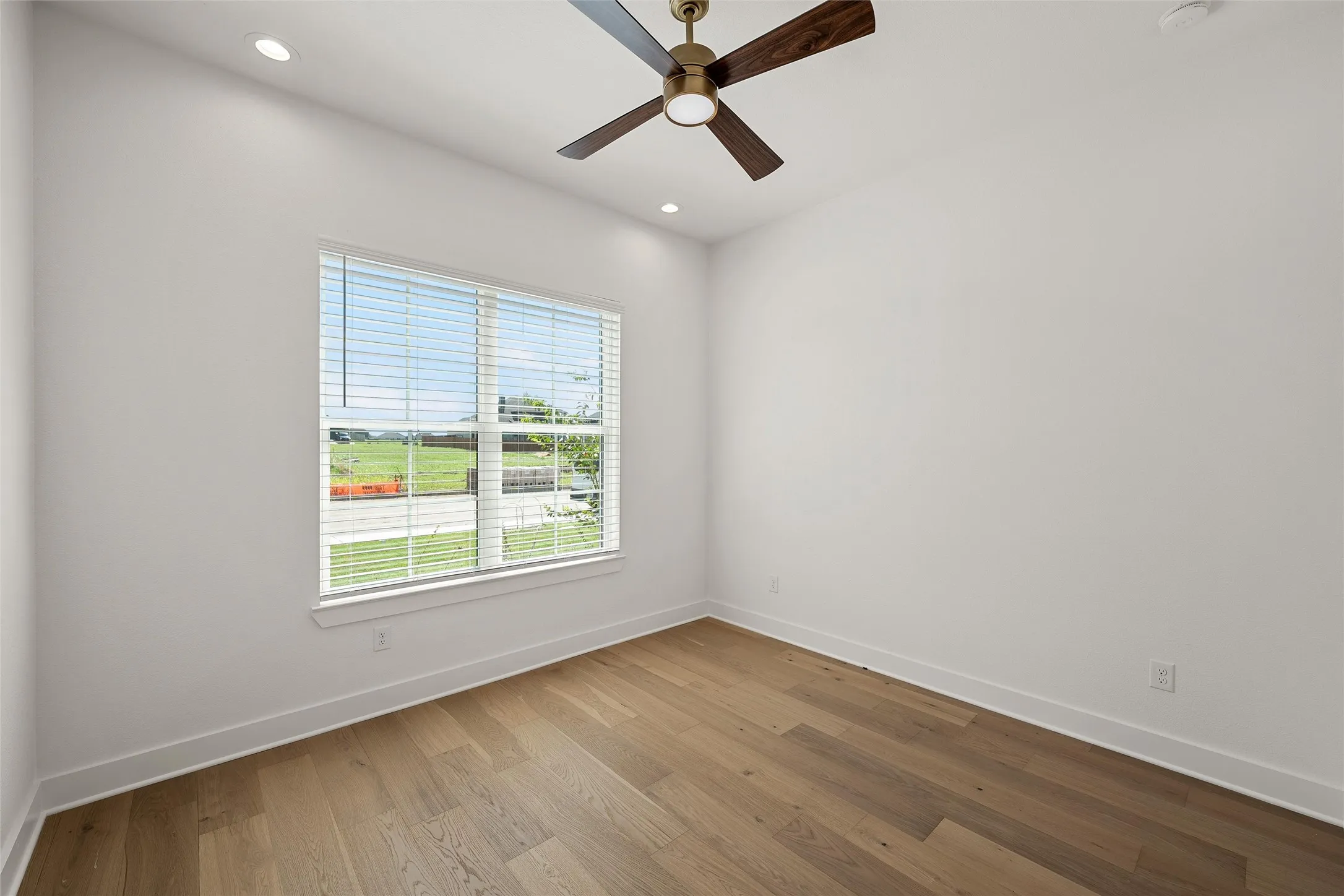 Single Family Residence For Sale in Mc Lennan County , 1317 Tahonta Drive, Hewitt, Texas 76643, 4 Bedroom, 4 Bathroom, 2 Garage spaces, 2,670 Sqft, built in 2026, mls#21311434, Real Estate Agent in Hewitt, Homes For Sale in Mc Lennan county, Homes For Sale in Hewitt, Realtor in Hewitt Texas, Real Estate Brokerage Independent Realty Texas, Luminita Cordes Realtor
