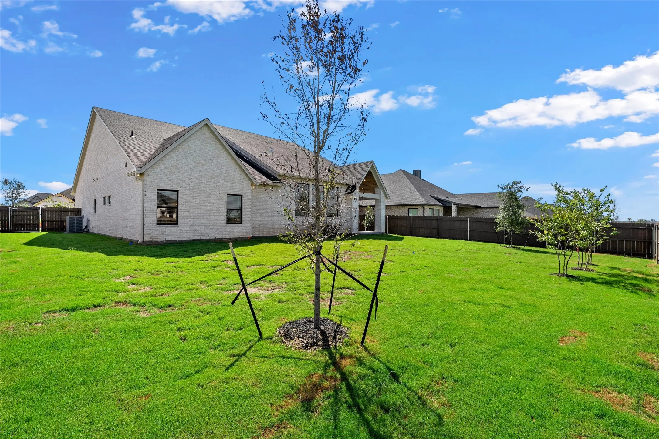 Single Family Residence For Sale in Mc Lennan County , 1317 Tahonta Drive, Hewitt, Texas 76643, 4 Bedroom, 4 Bathroom, 2 Garage spaces, 2,670 Sqft, built in 2026, mls#21311434, Real Estate Agent in Hewitt, Homes For Sale in Mc Lennan county, Homes For Sale in Hewitt, Realtor in Hewitt Texas, Real Estate Brokerage Independent Realty Texas, Luminita Cordes Realtor
